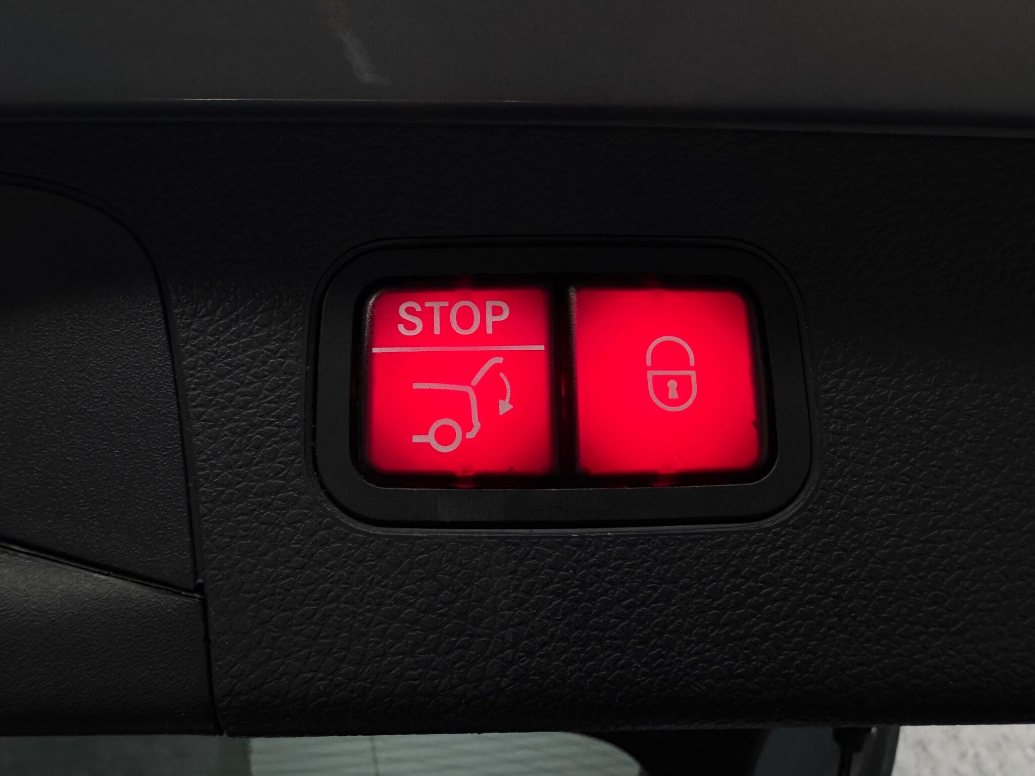 Mercedes-Benz GLC view 35