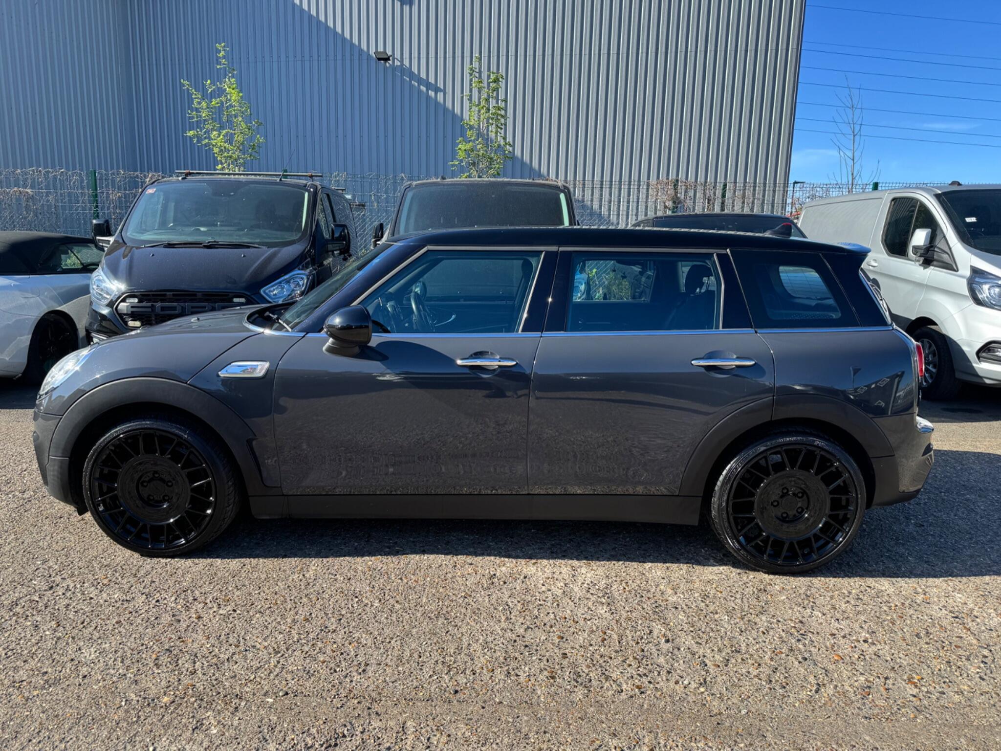Mini Clubman view 11