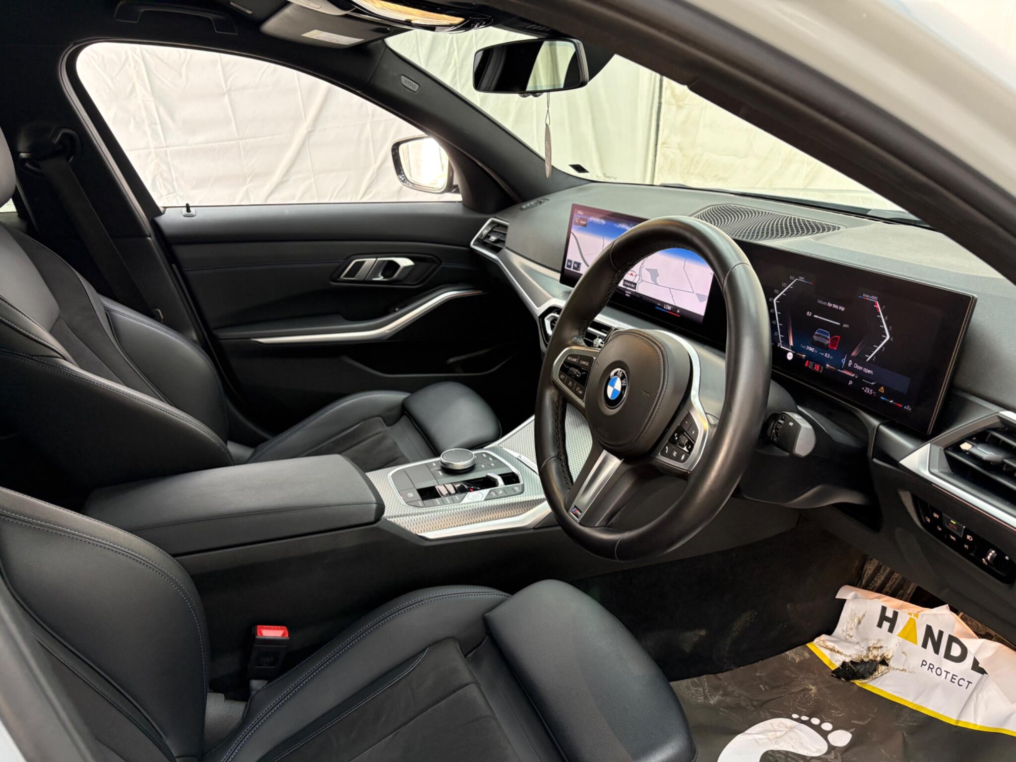 BMW 3 Series view 11