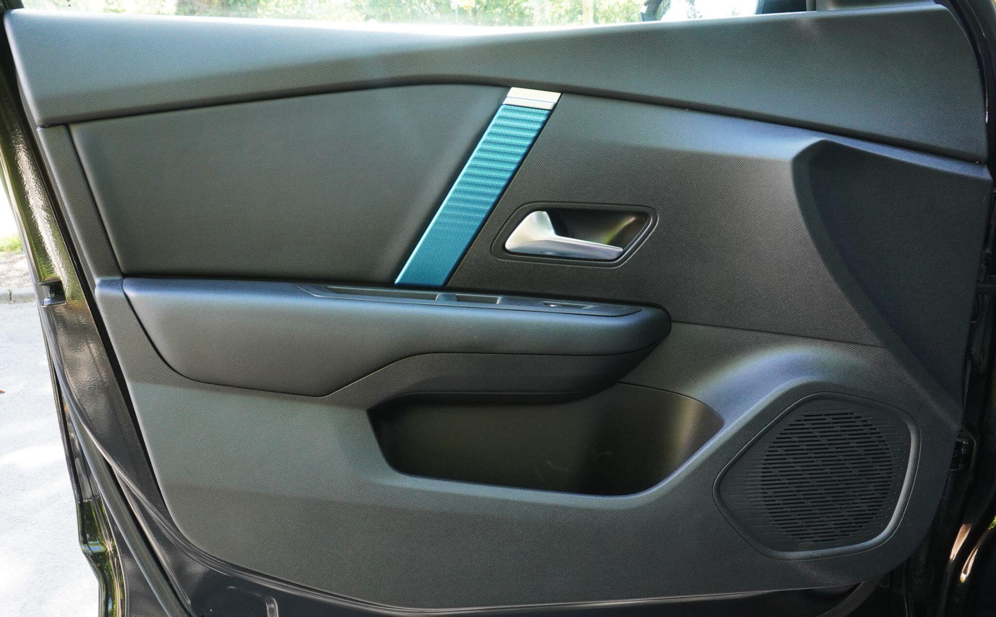 Citroen e-C4 view 48