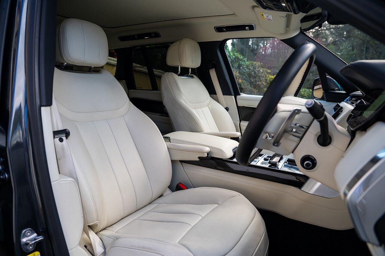 Land Rover Range Rover view 40