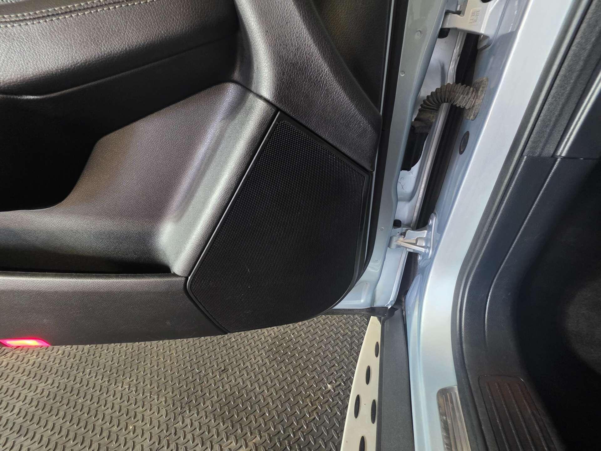 Mercedes-Benz Gle view 51
