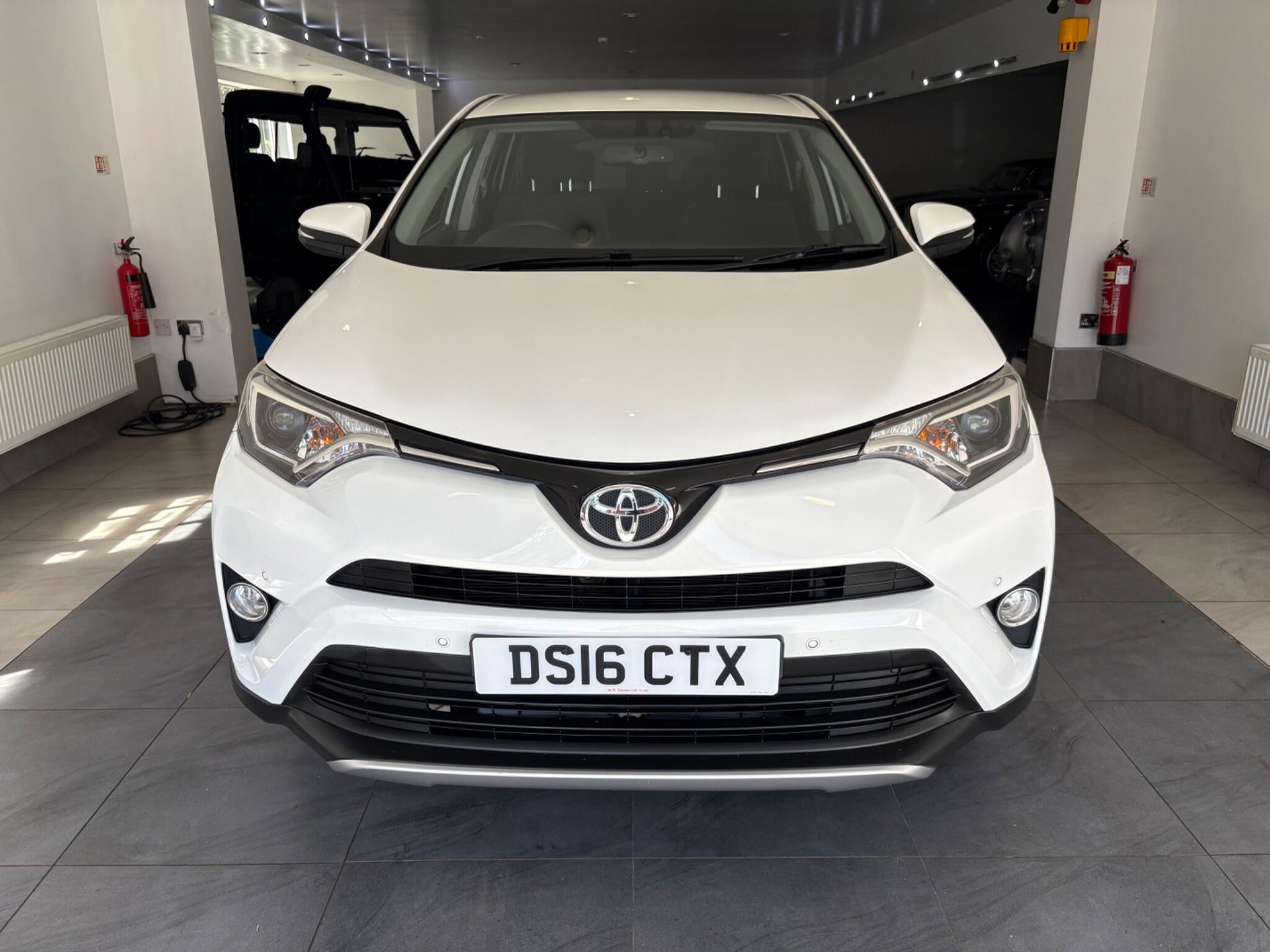 Toyota RAV4 view 2