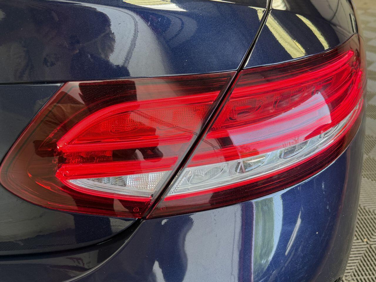 Mercedes-Benz C Class view 28