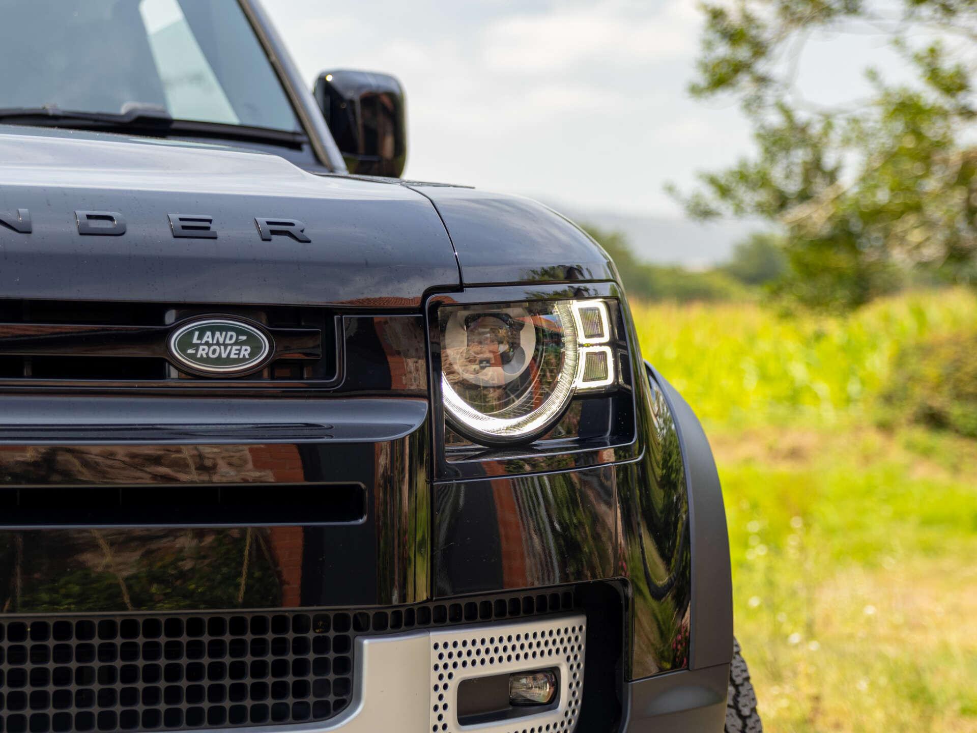 Land Rover Defender view 15
