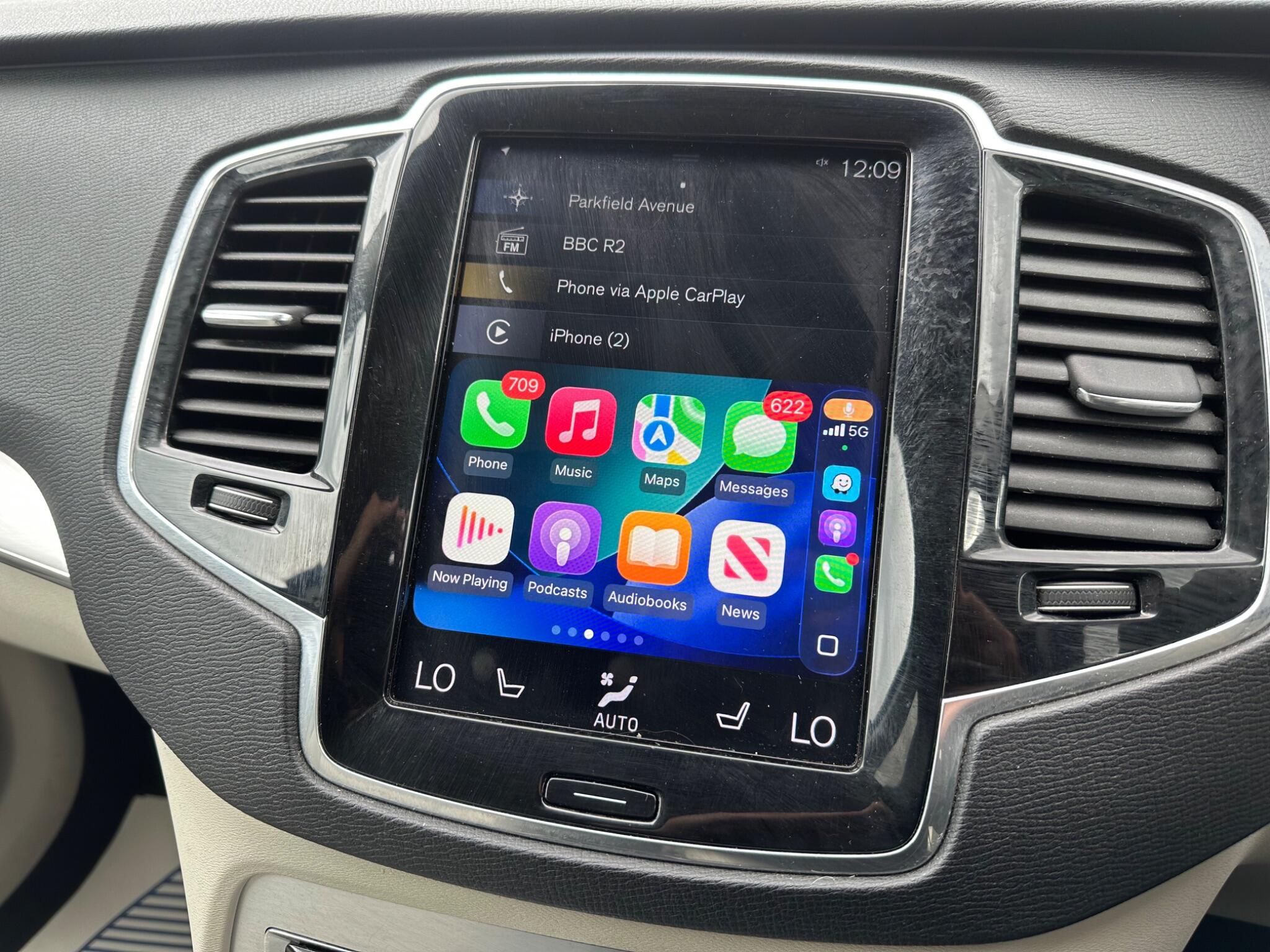 Volvo XC90 view 2