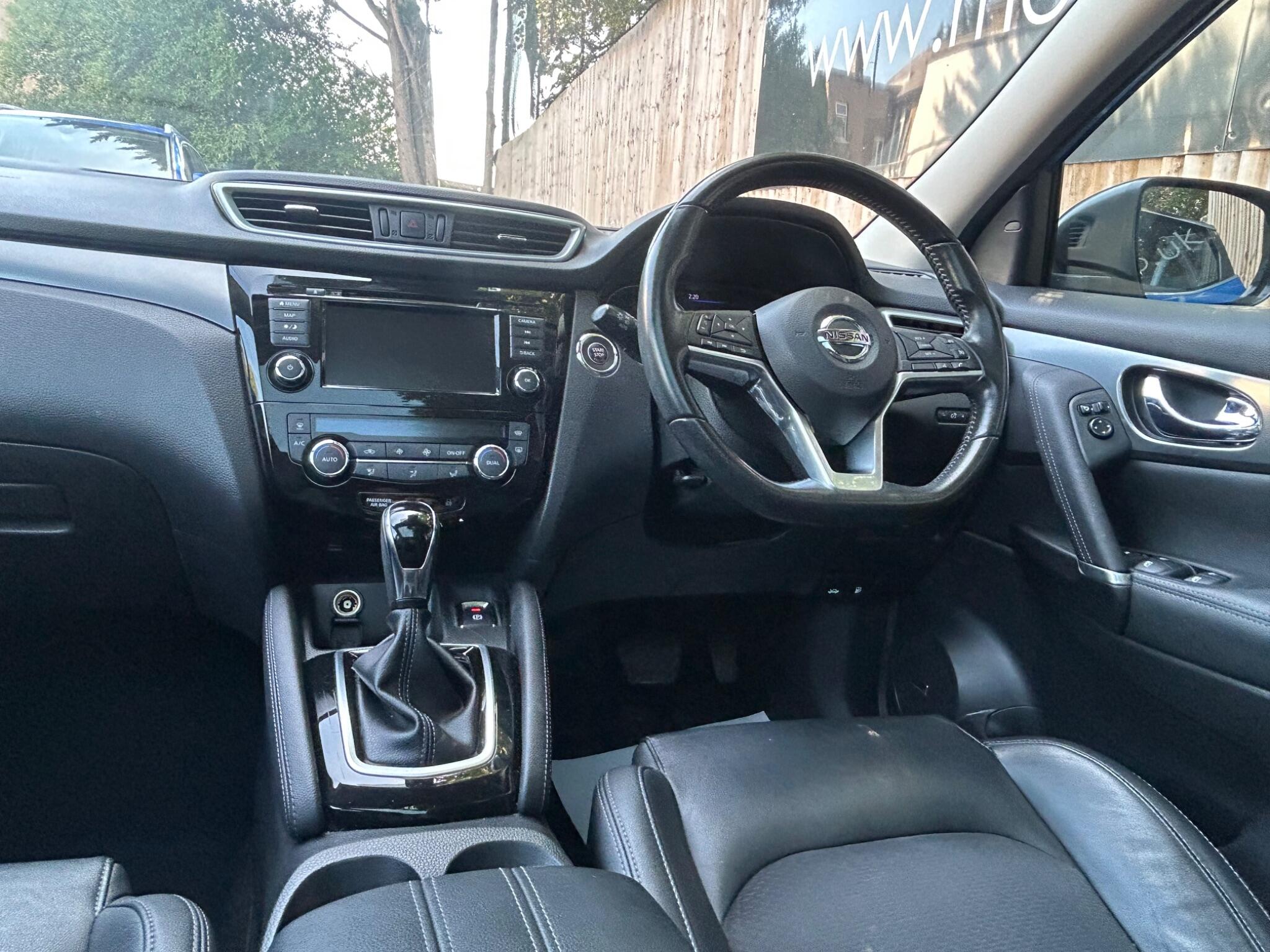Nissan Qashqai view 25