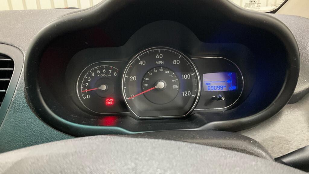 Hyundai i10 view 10