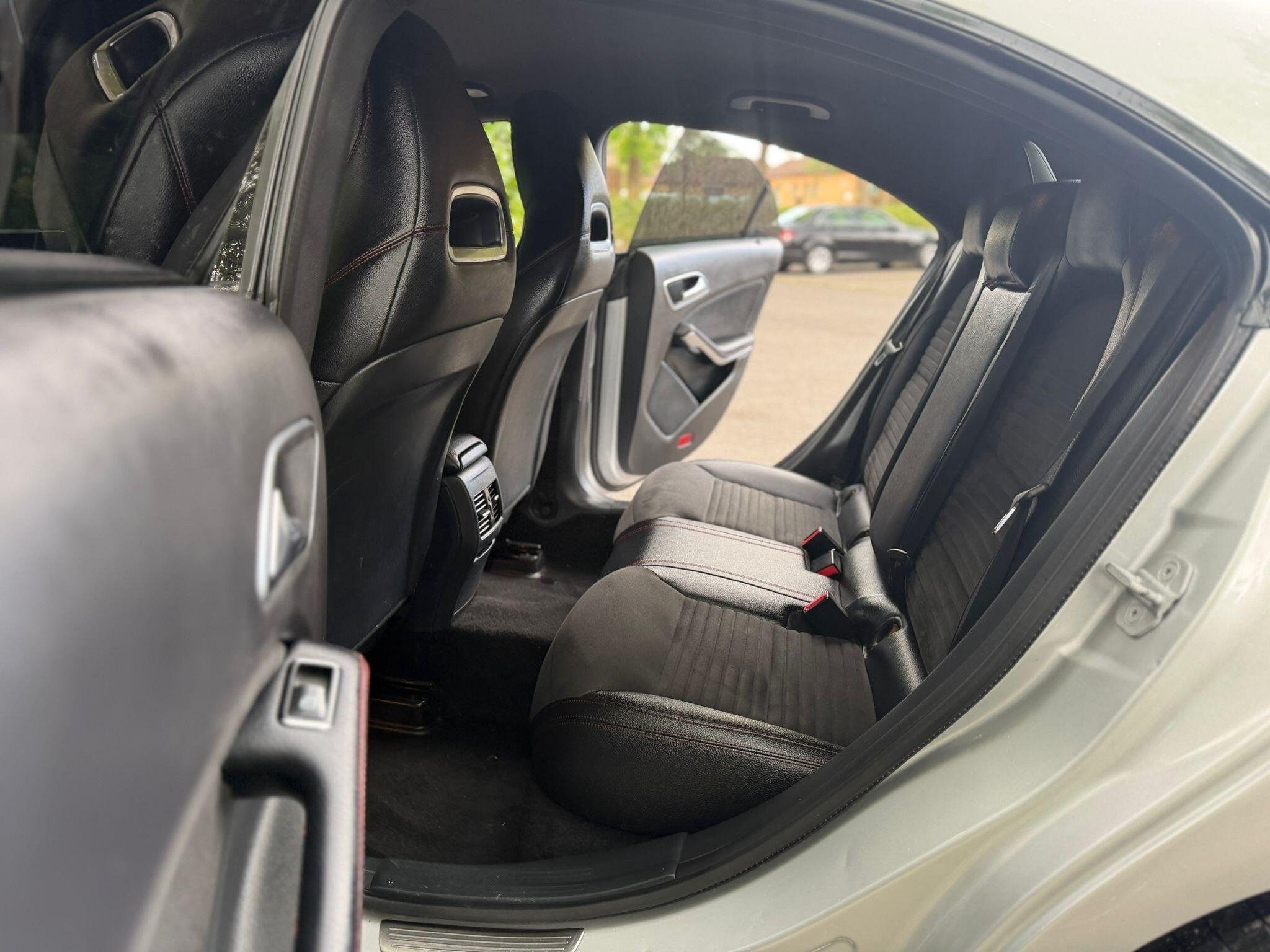 Mercedes-Benz Cla view 18