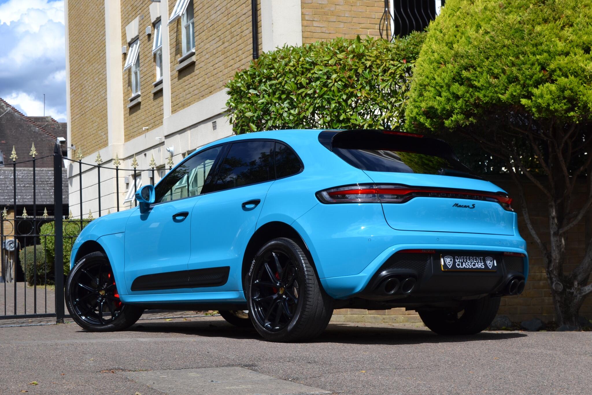 Porsche Macan view 2