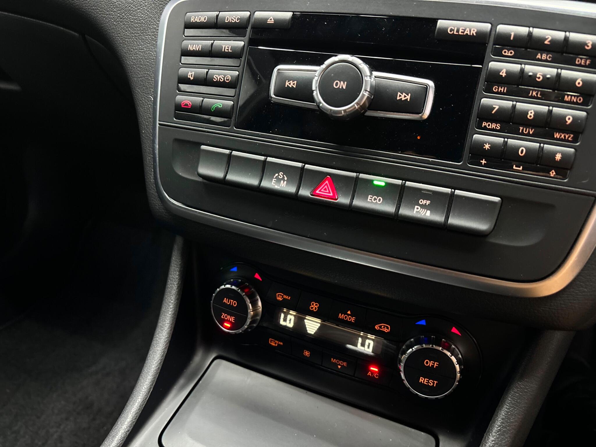 Mercedes-Benz Cla view 10