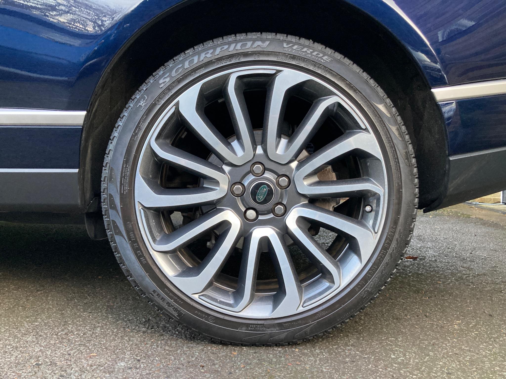Land Rover Range Rover view 68