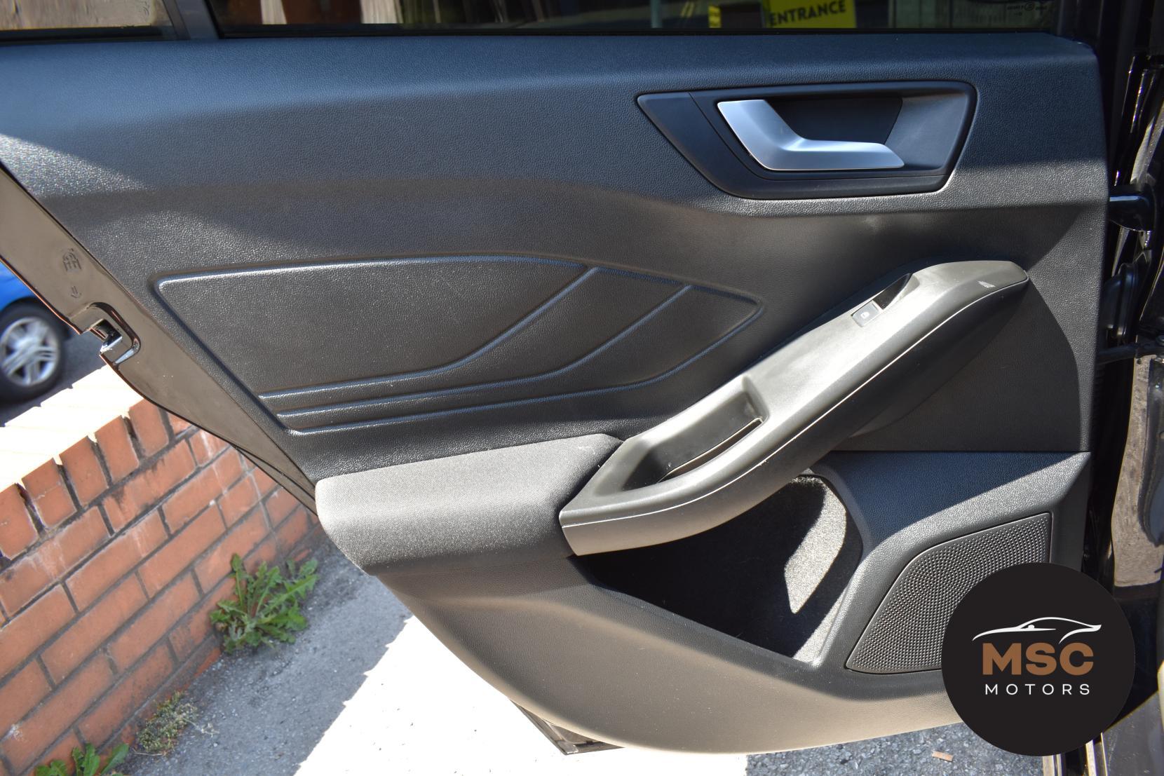 Ford Focus view 62