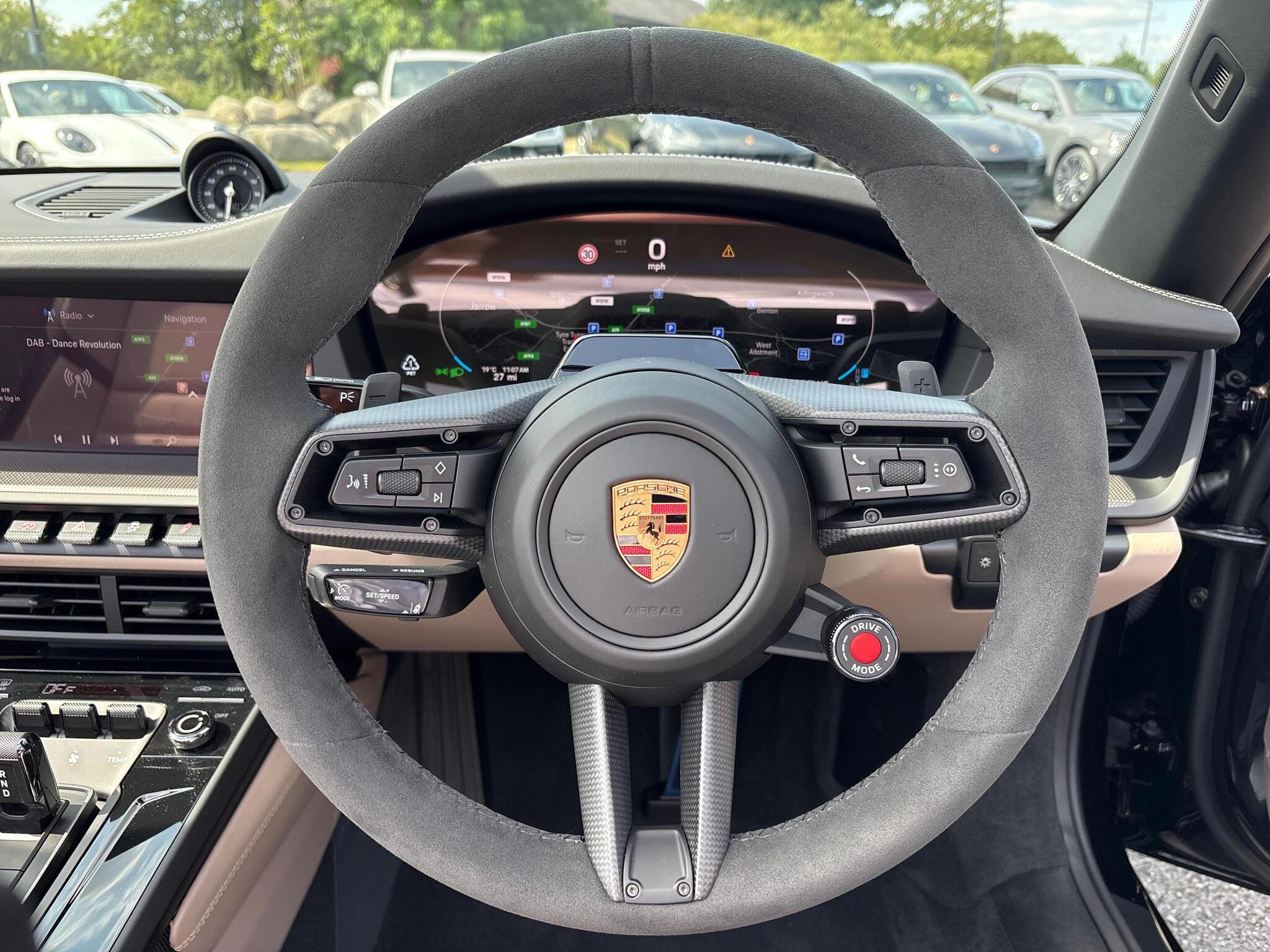 Porsche 911 view 25