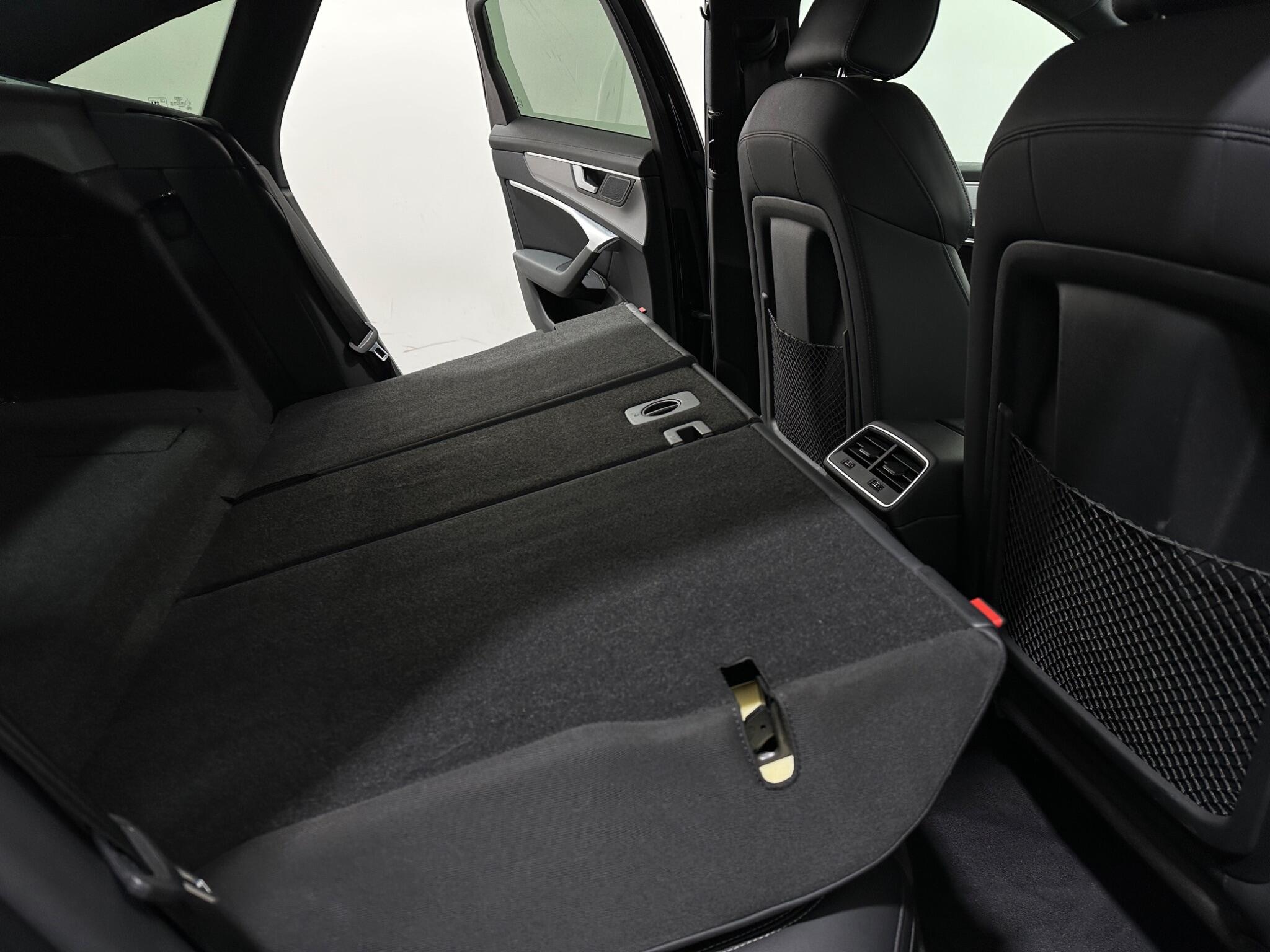 Audi A6 Saloon view 47