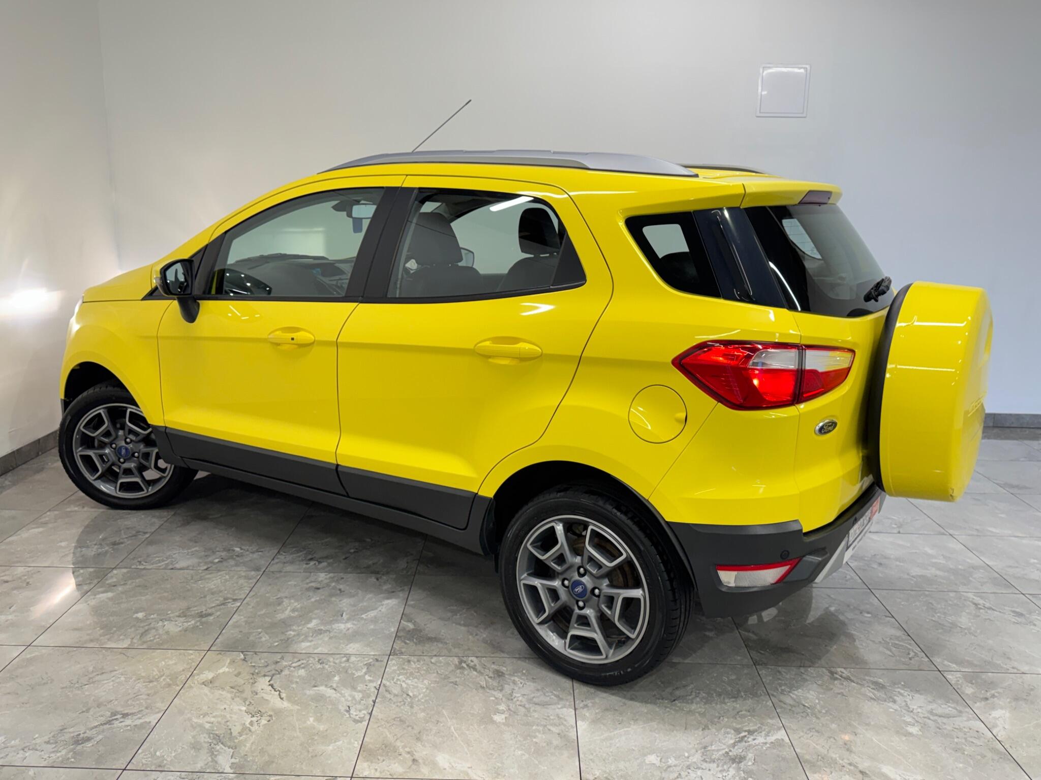 Ford Ecosport view 6