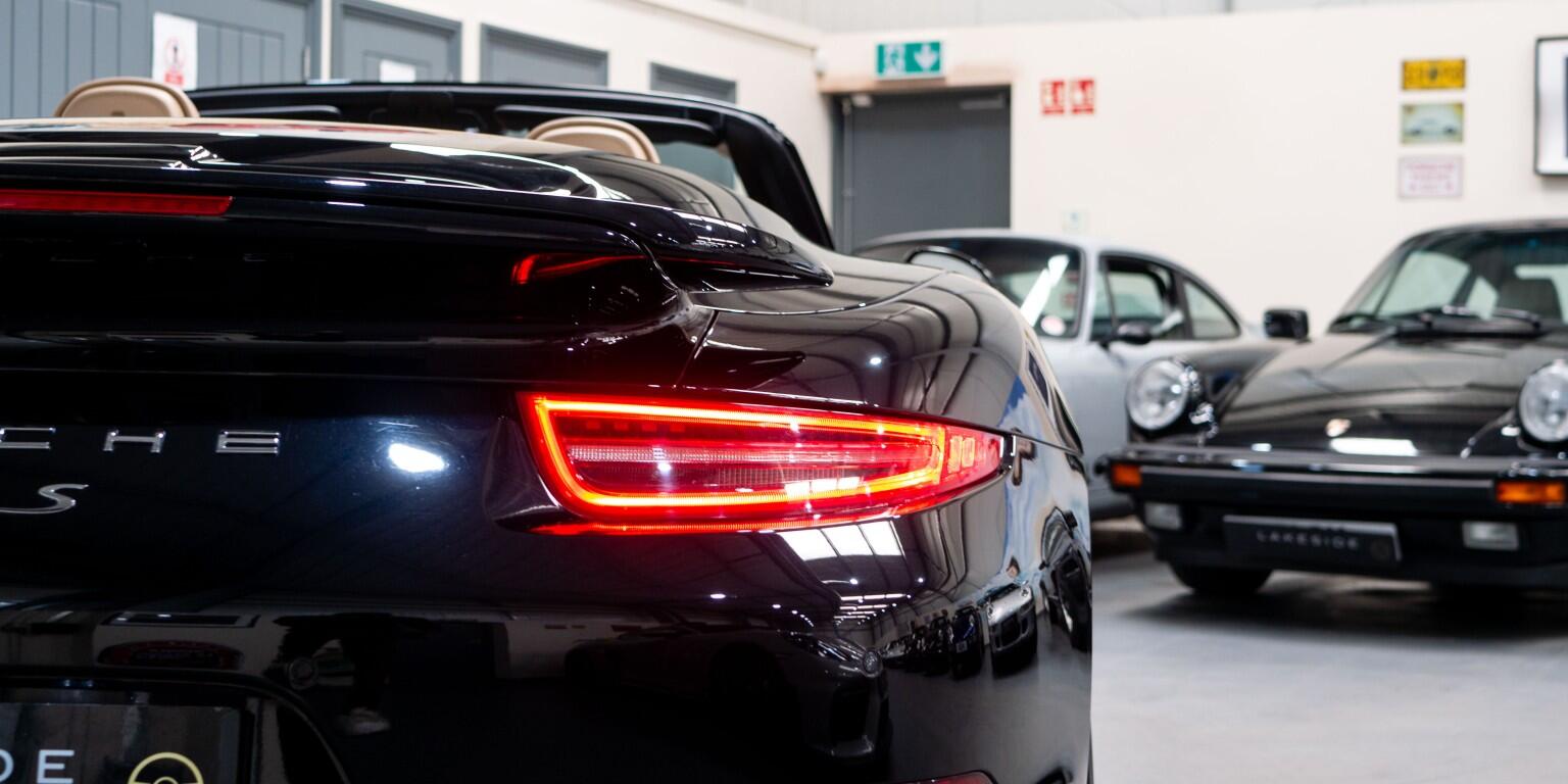 Porsche 911 view 54