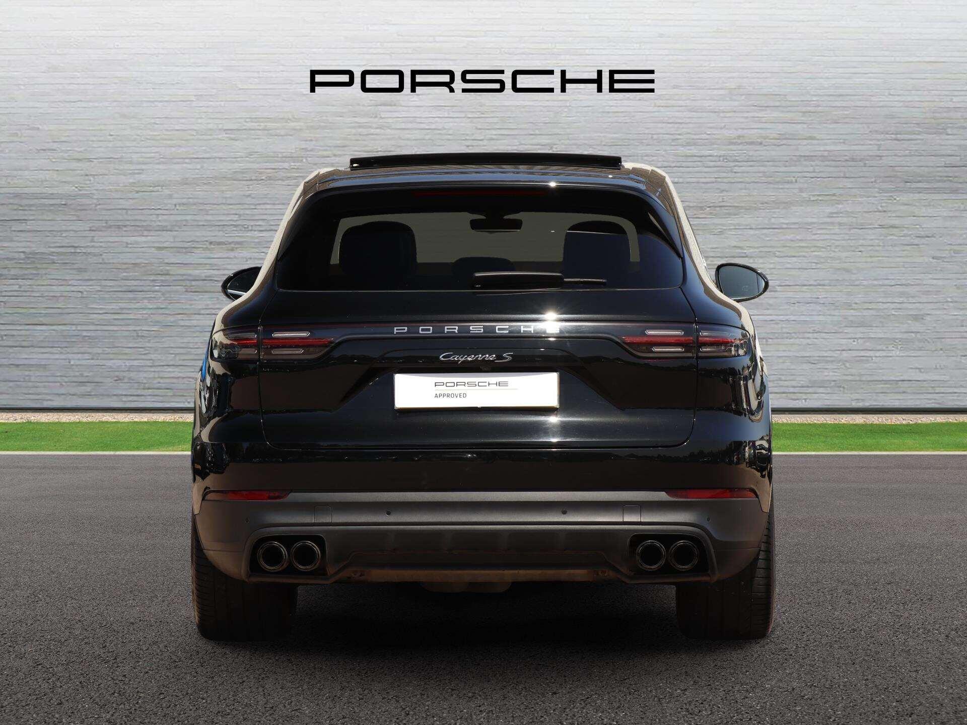 Porsche Cayenne view 4