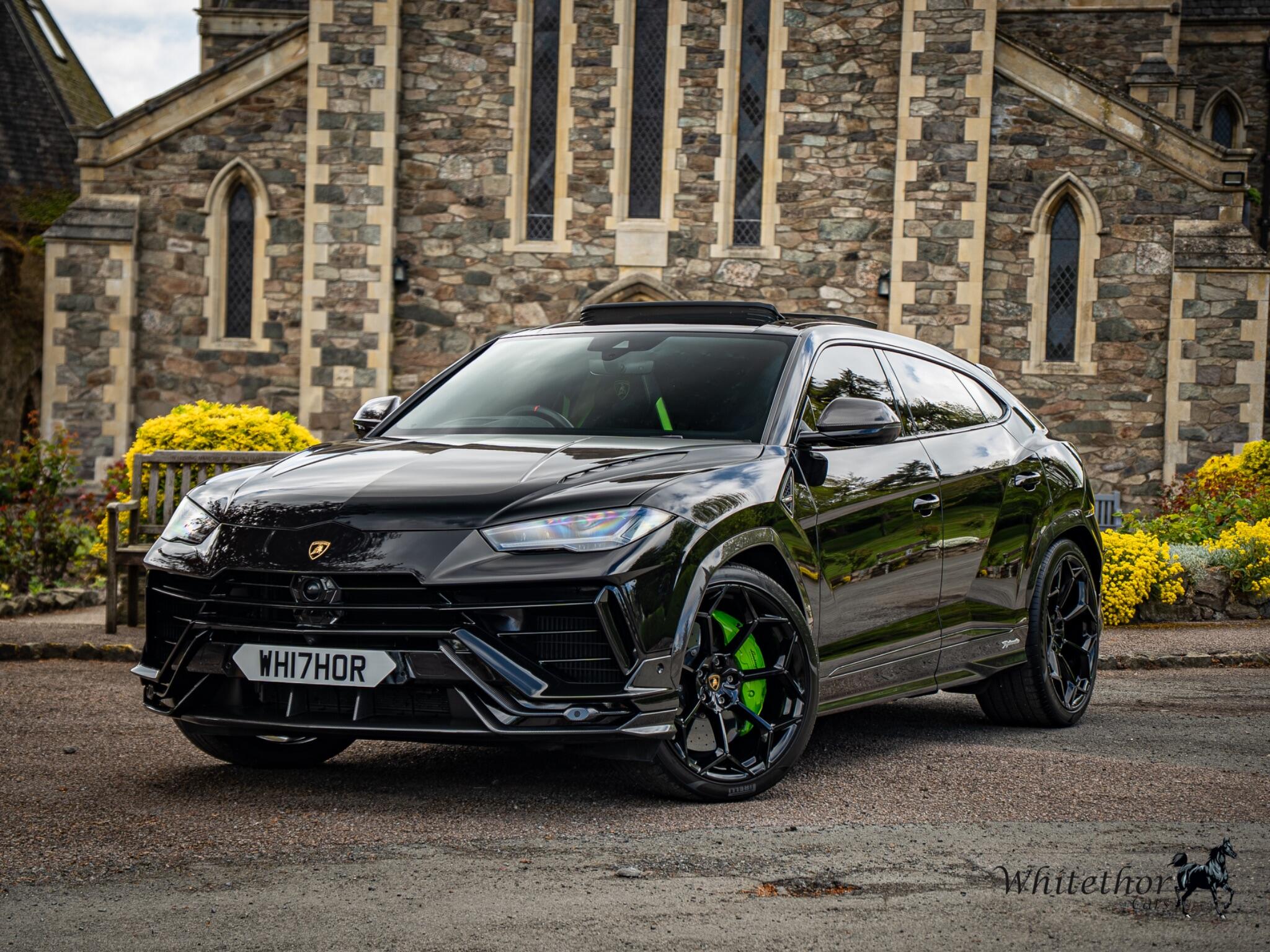 Lamborghini Urus view 44