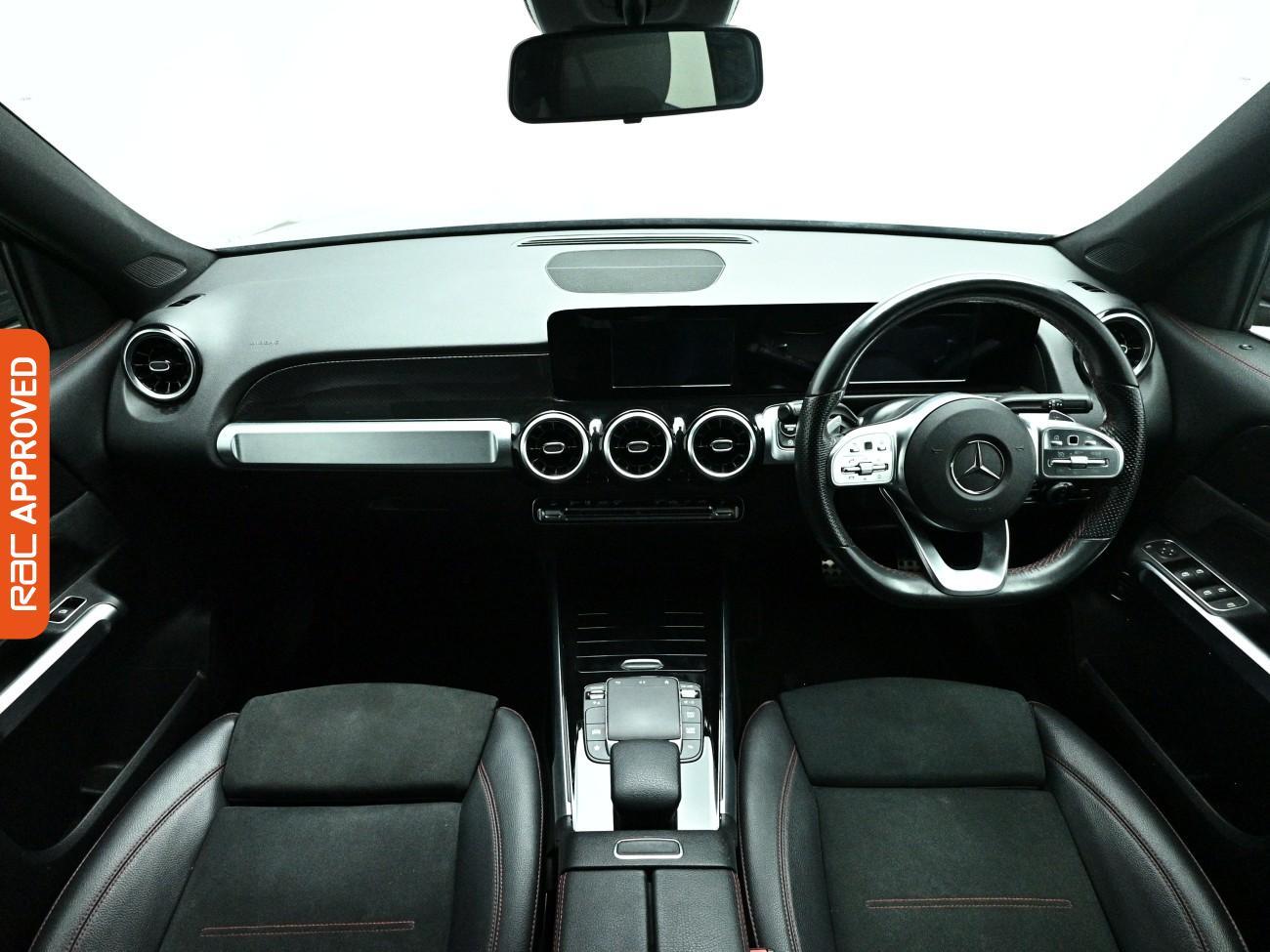 Mercedes-Benz GLB view 2