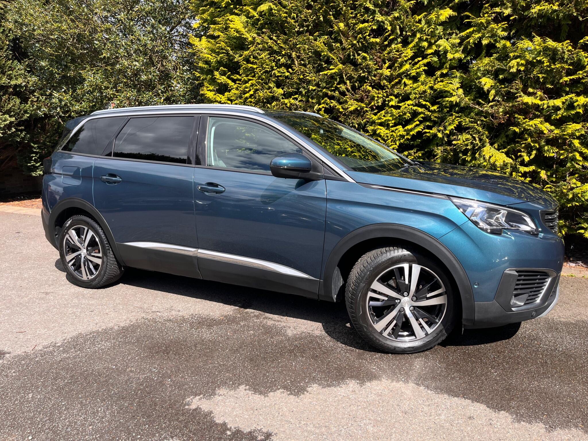 Peugeot 5008 view 19