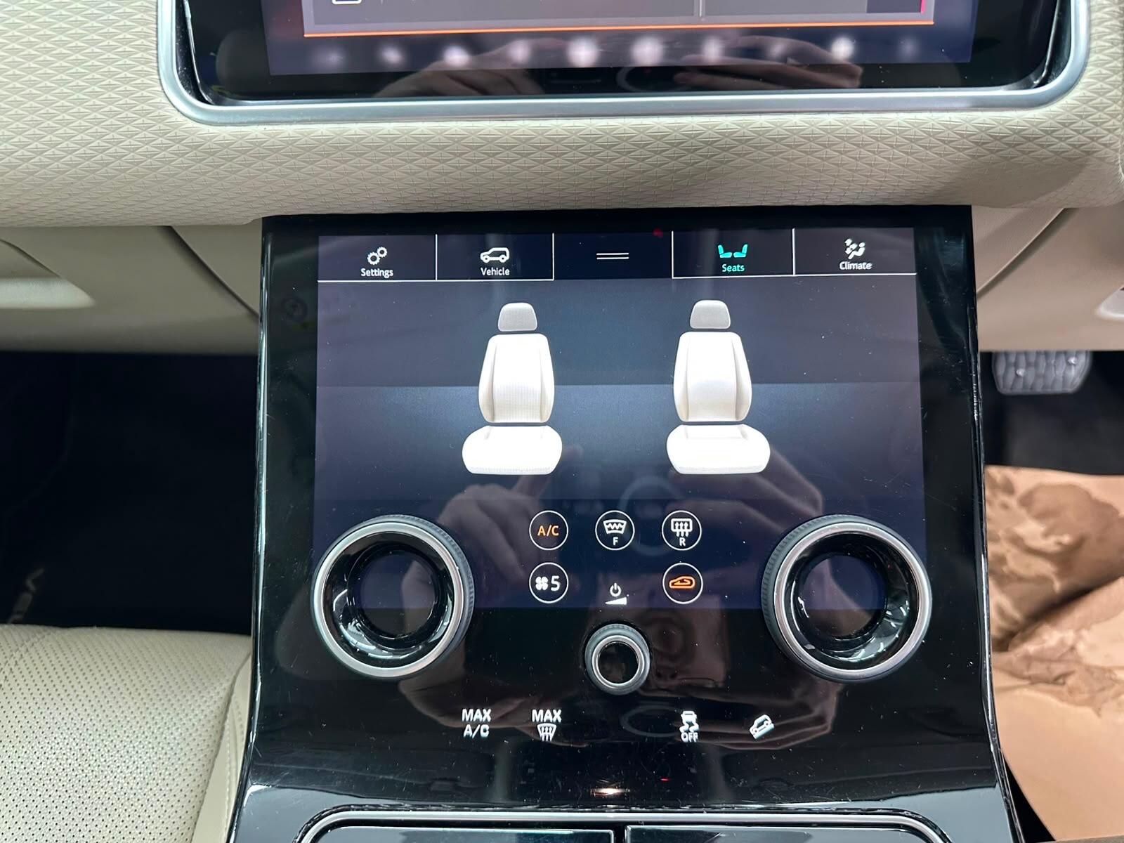 Land Rover Range Rover Velar view 45