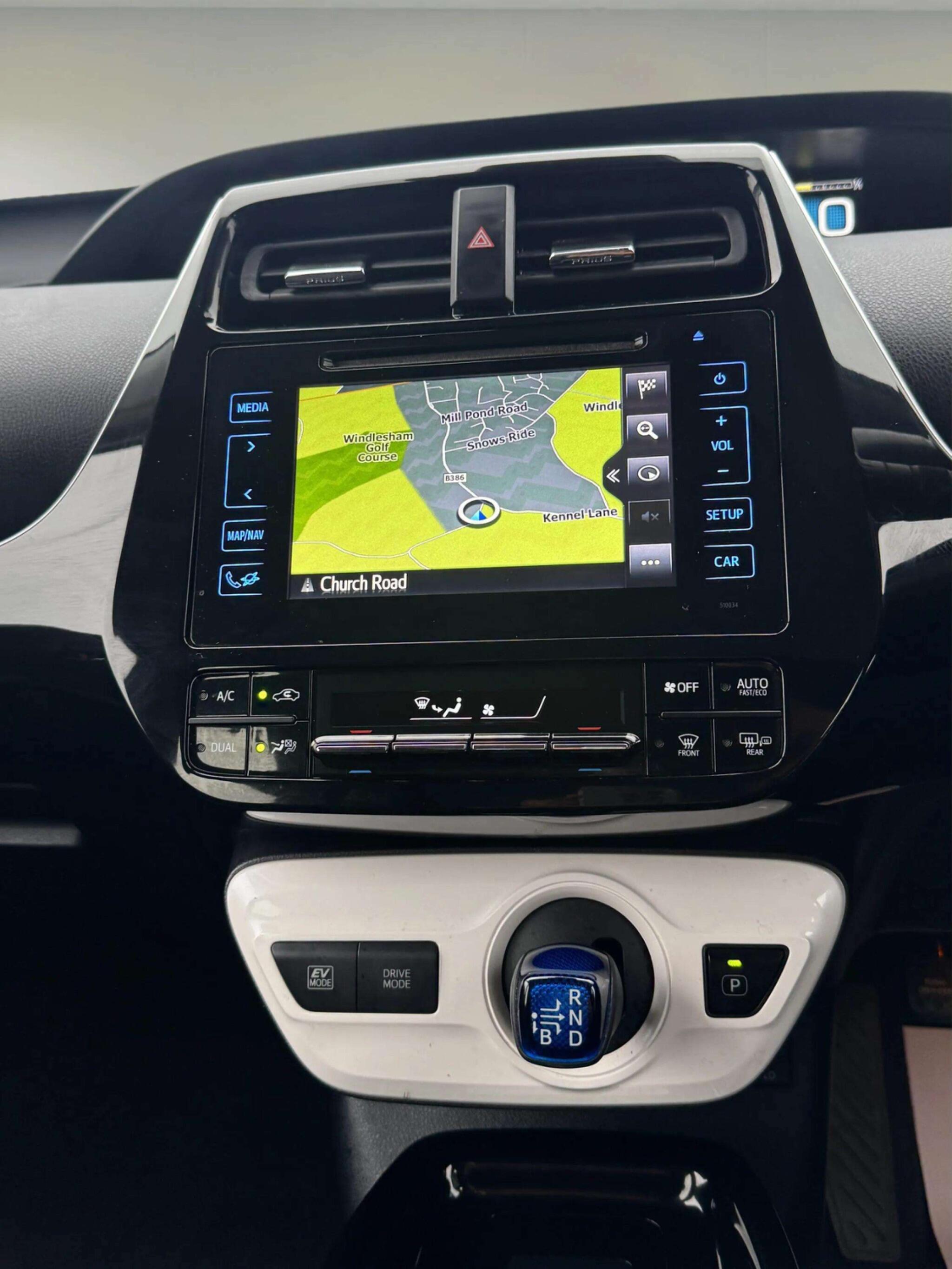 Toyota Prius view 29