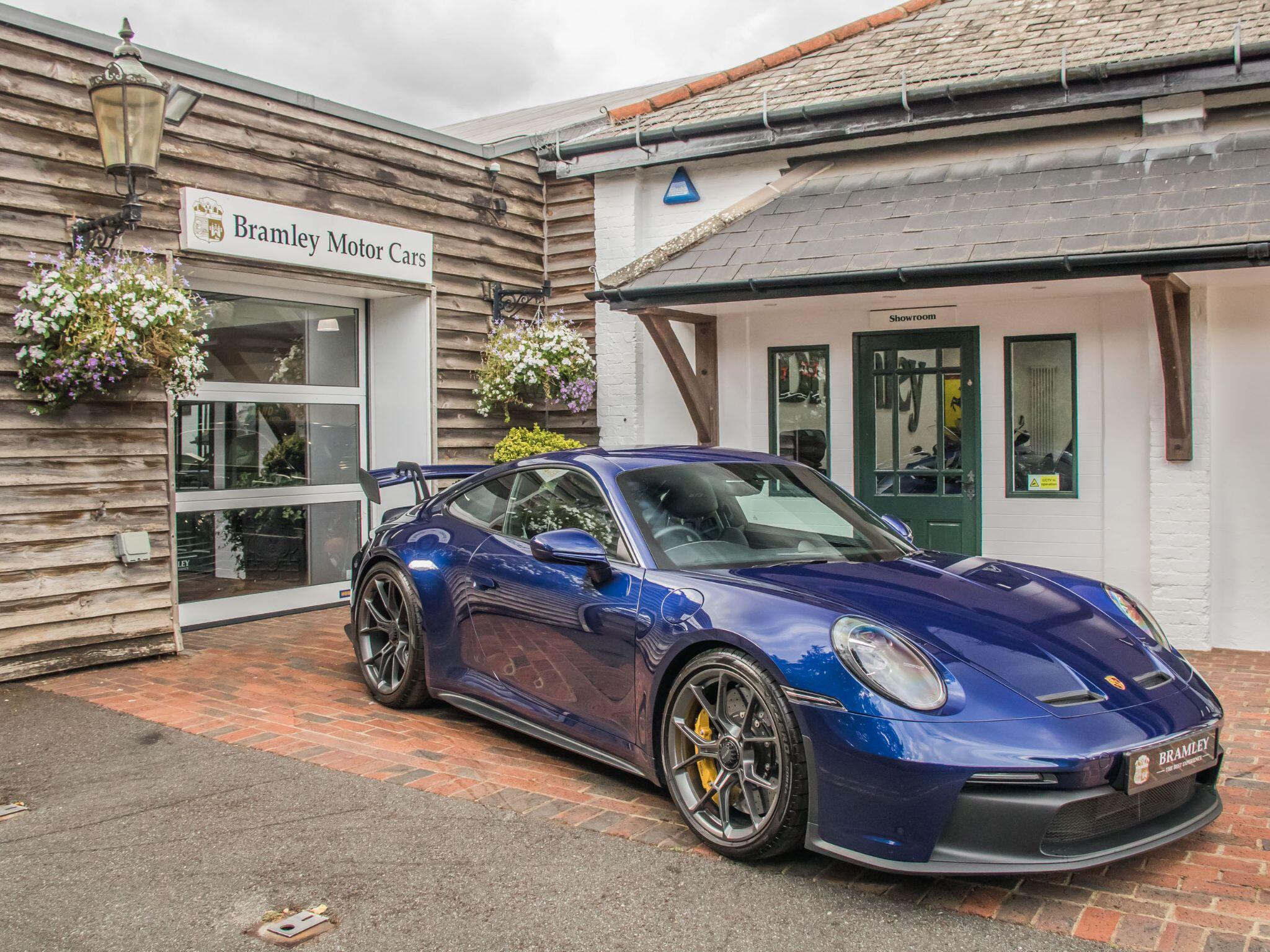 Porsche 911 view 2