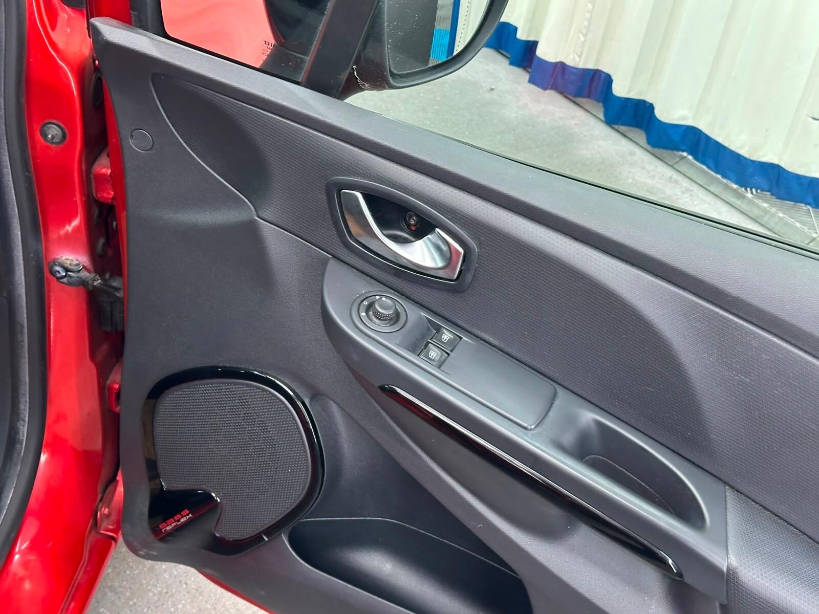 Renault Clio view 43