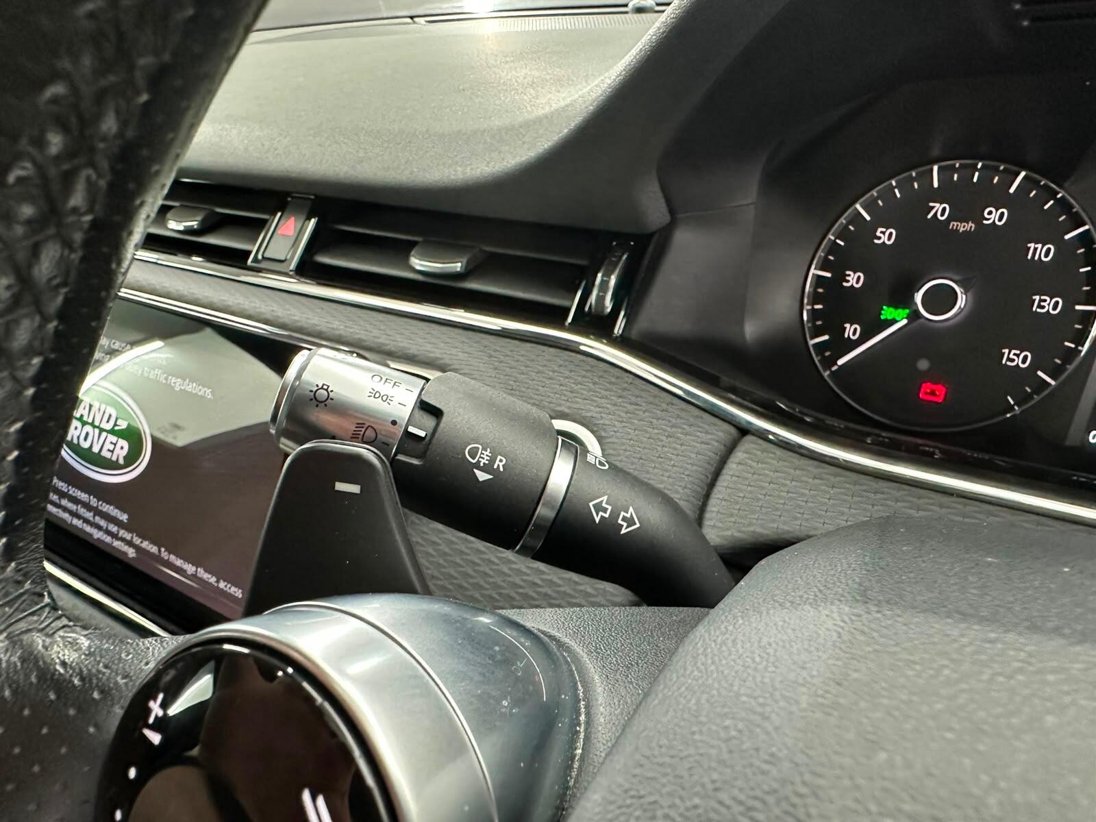 Land Rover Range Rover Evoque view 50