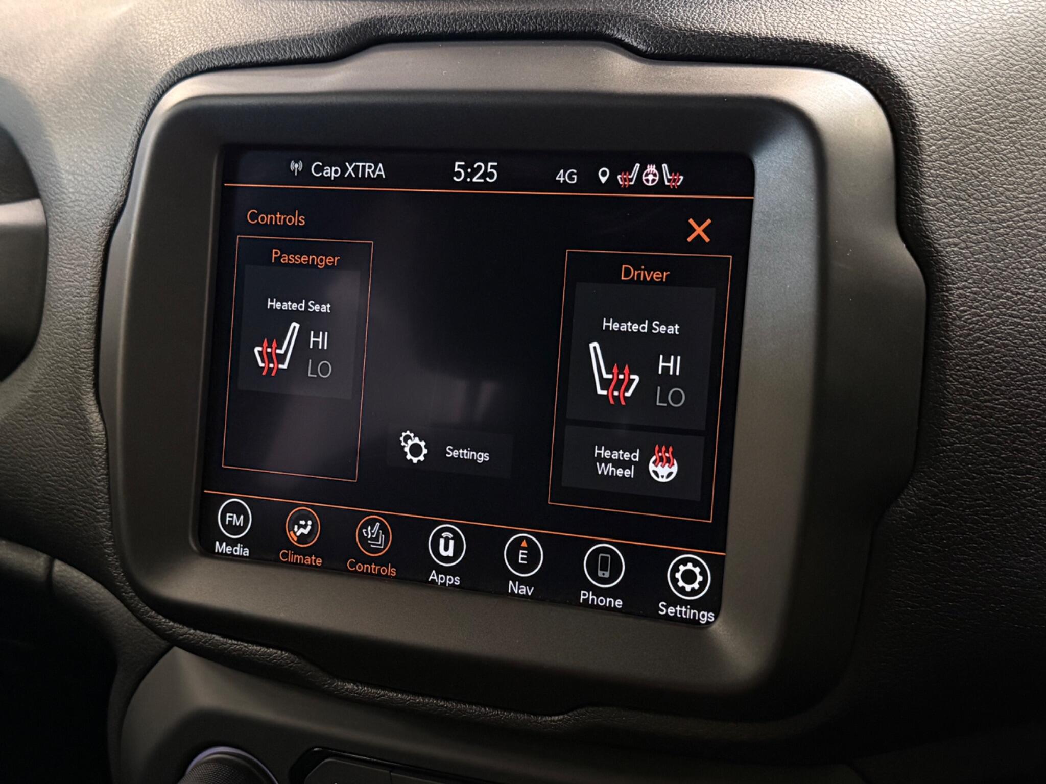 Jeep Renegade view 24