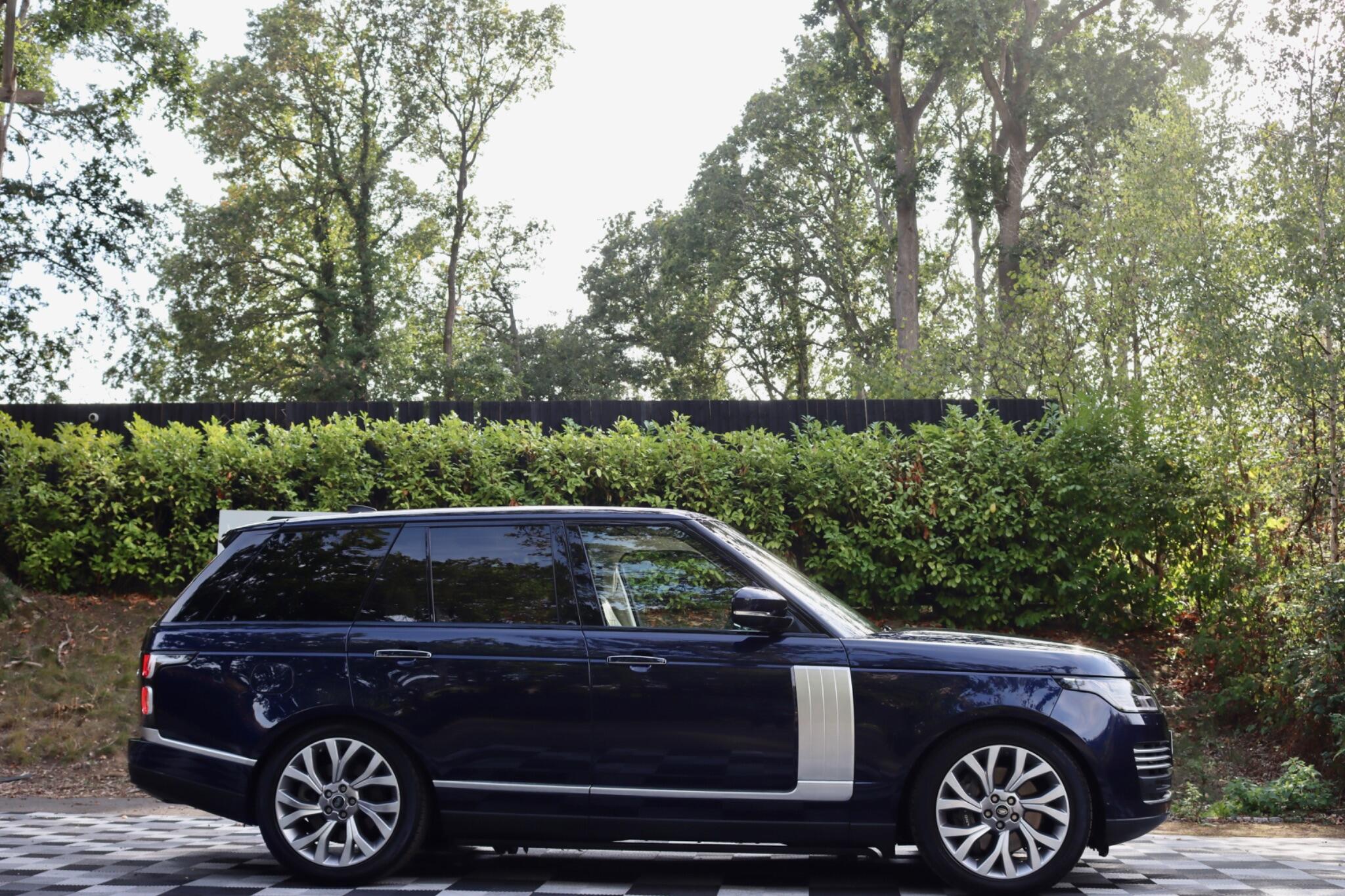 Land Rover Range Rover view 11
