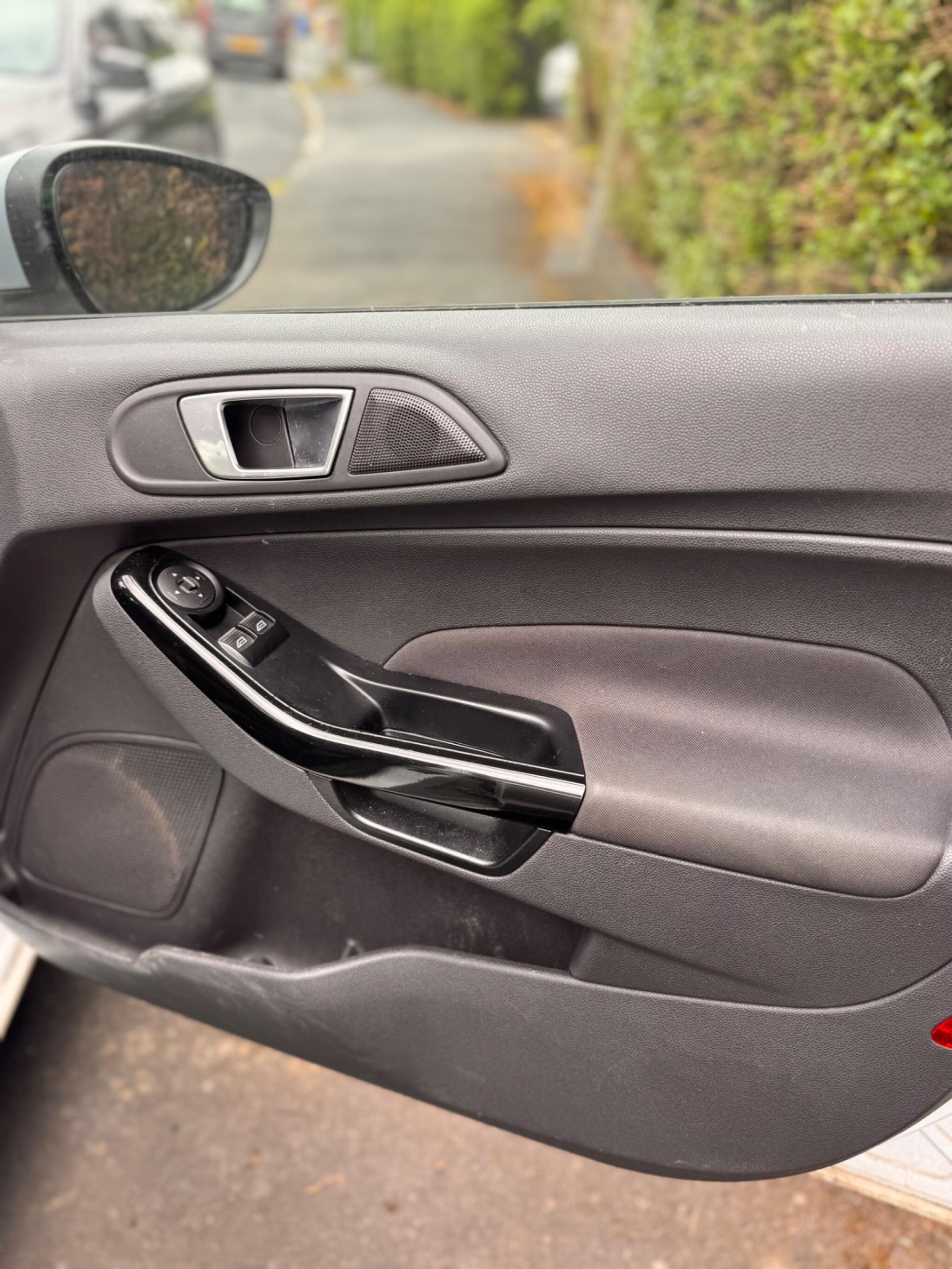 Ford Fiesta view 10