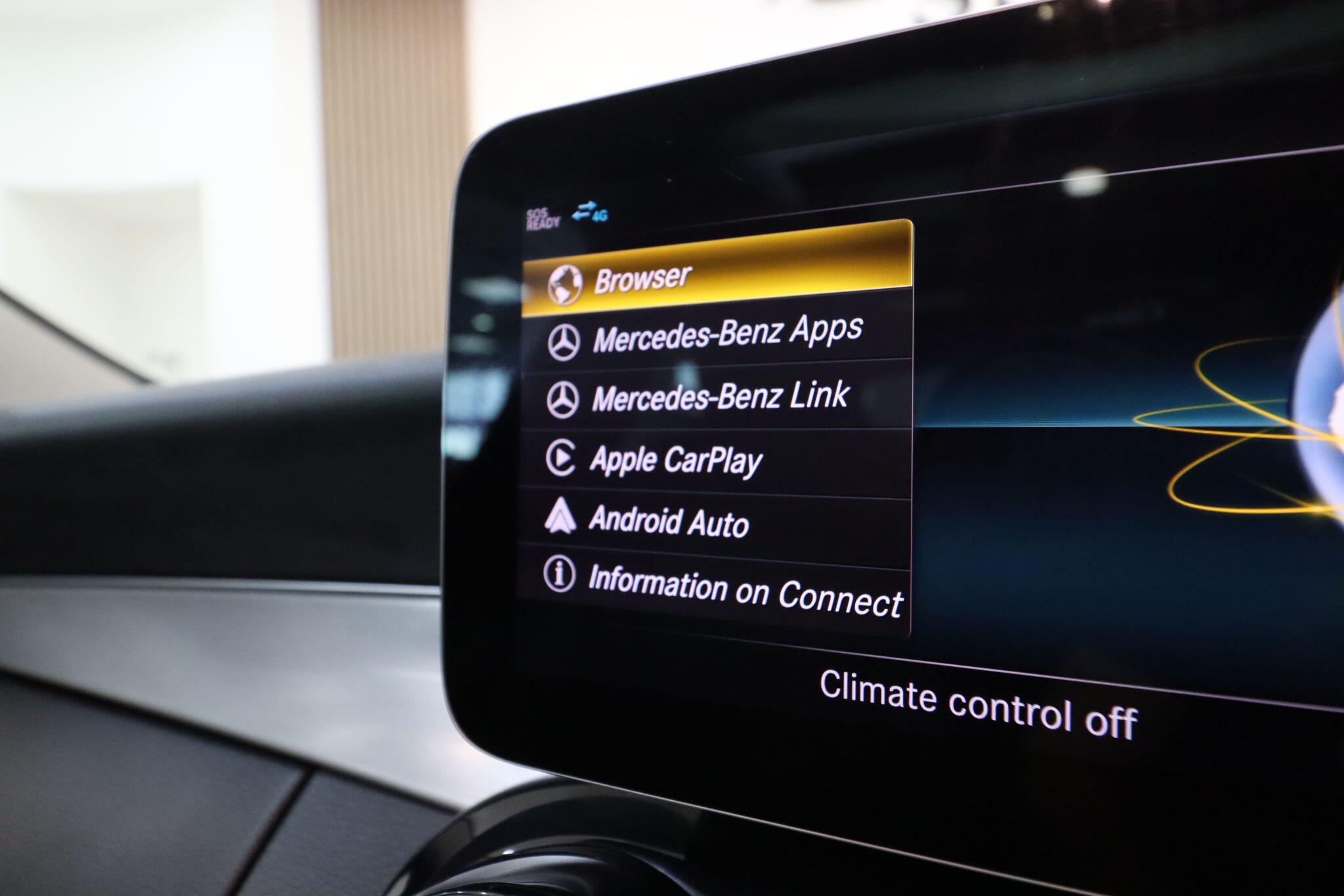 Mercedes-Benz C Class view 27