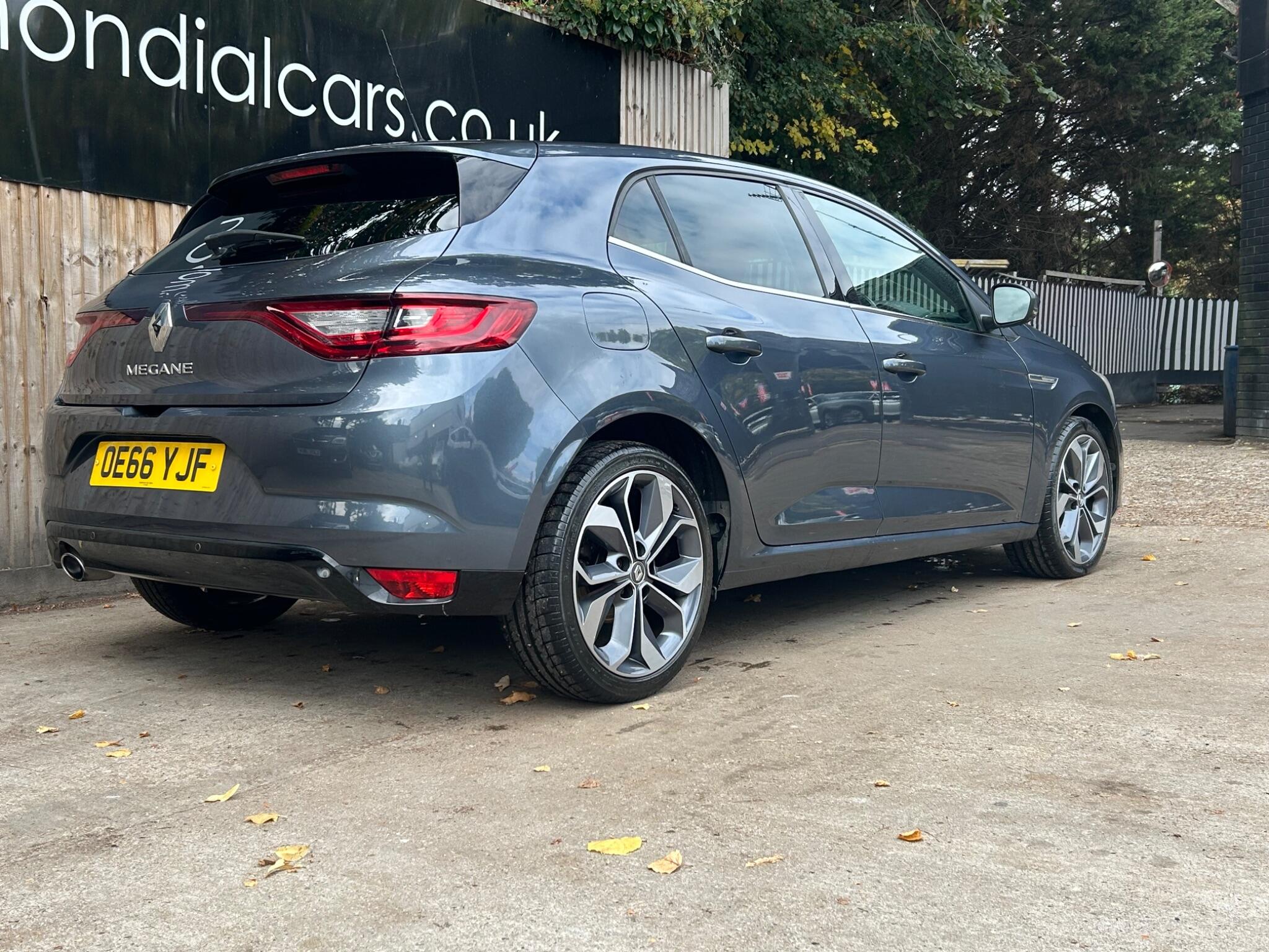 Renault Megane view 18
