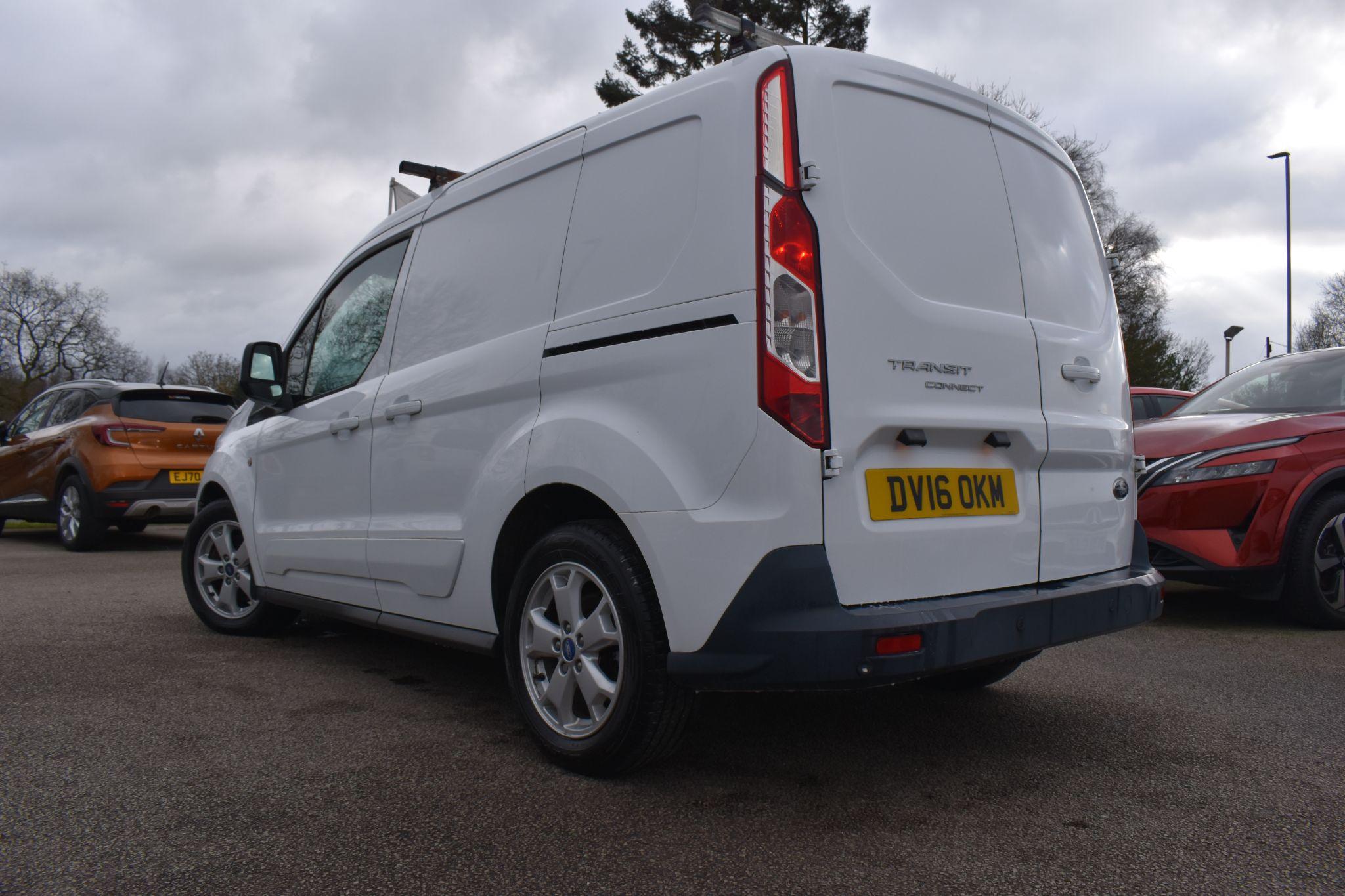 Transit Connect - 1.6 TDCi 200 Limited L1 H1 5dr - Image 3