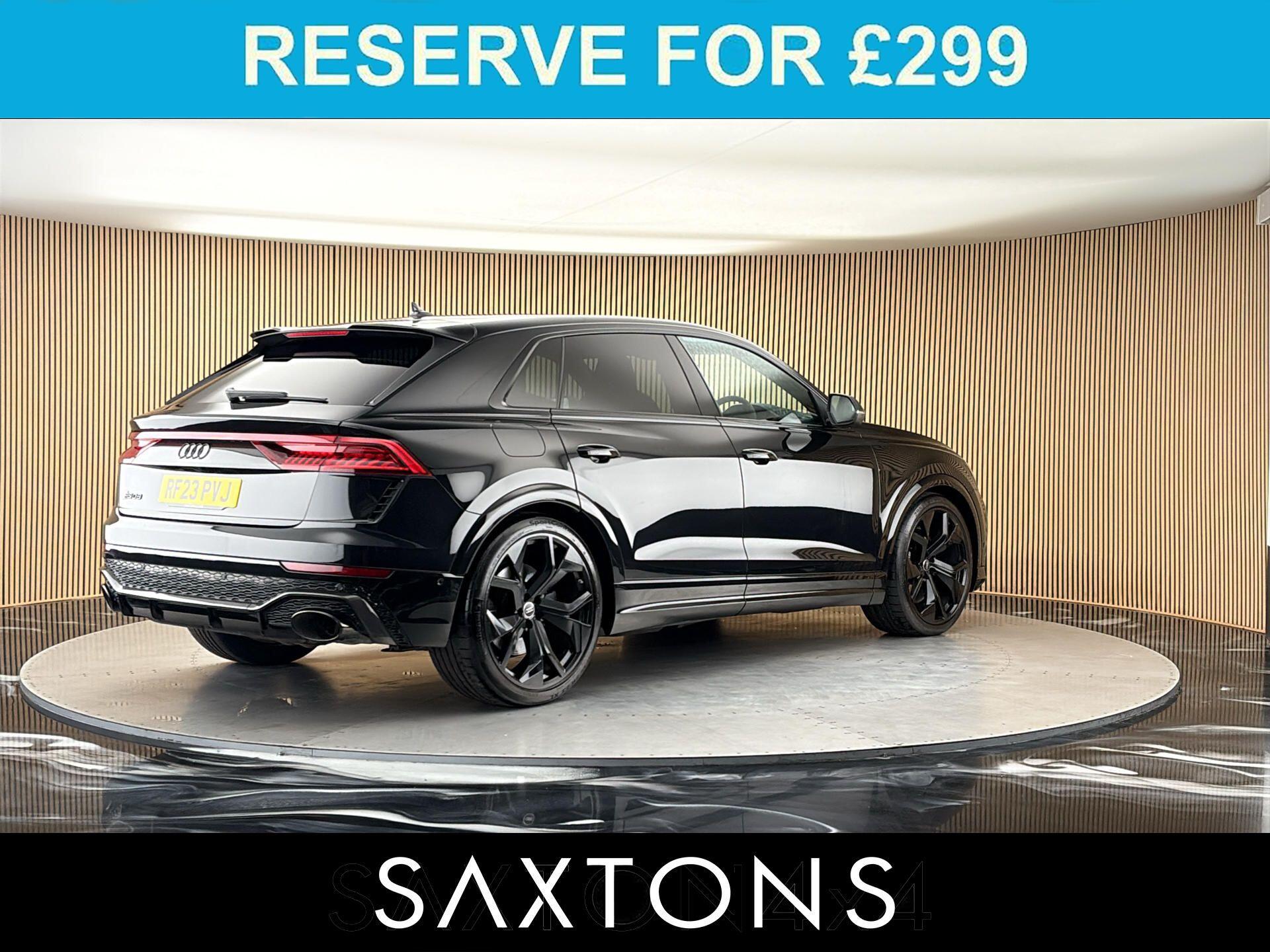 Audi RS Q8 view 29
