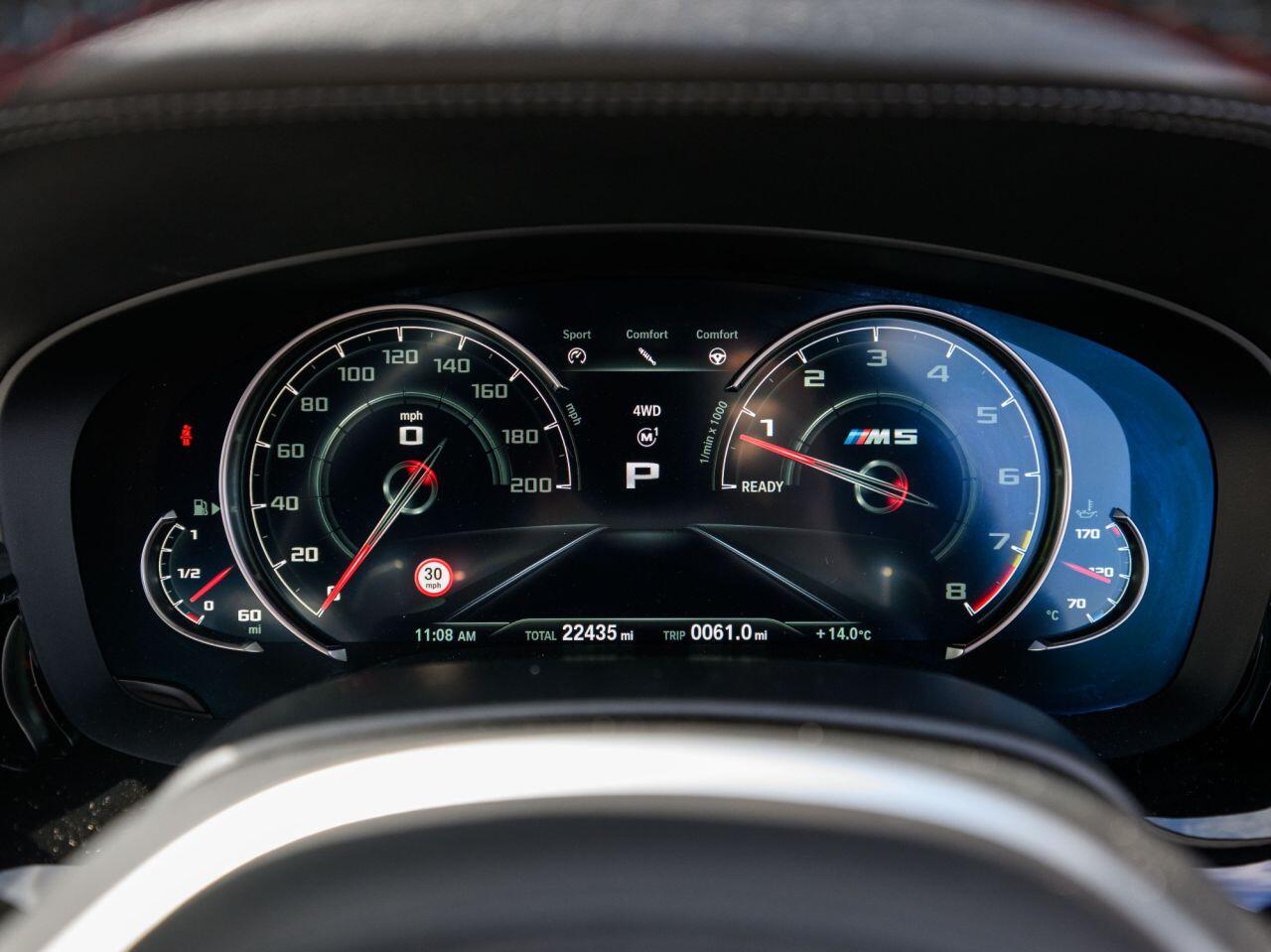 BMW M5 view 25