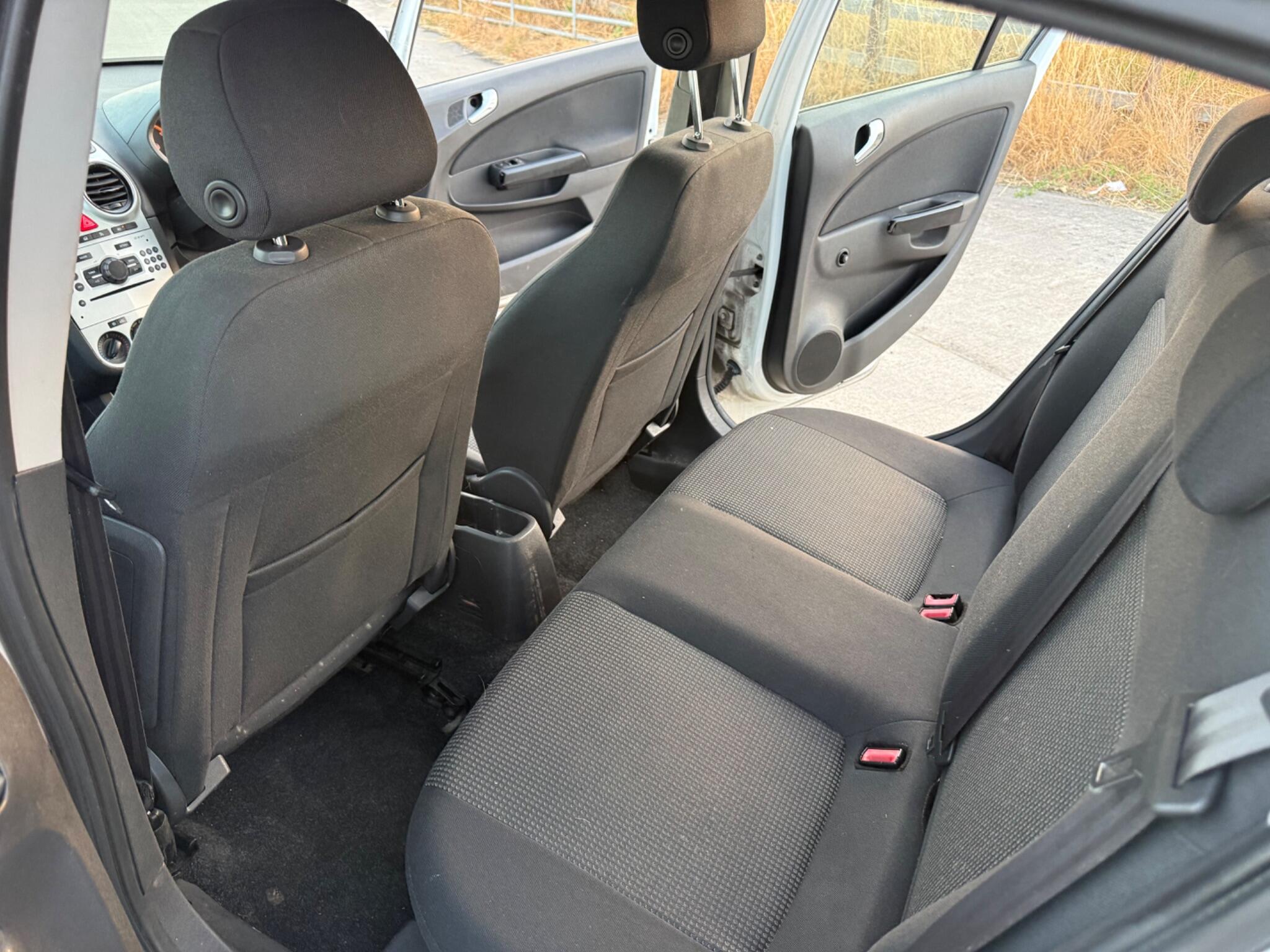 Vauxhall Corsa 1.3 CDTi ecoFLEX S Euro 5 (s/s) 5dr (A/C) — photo 32 of 74