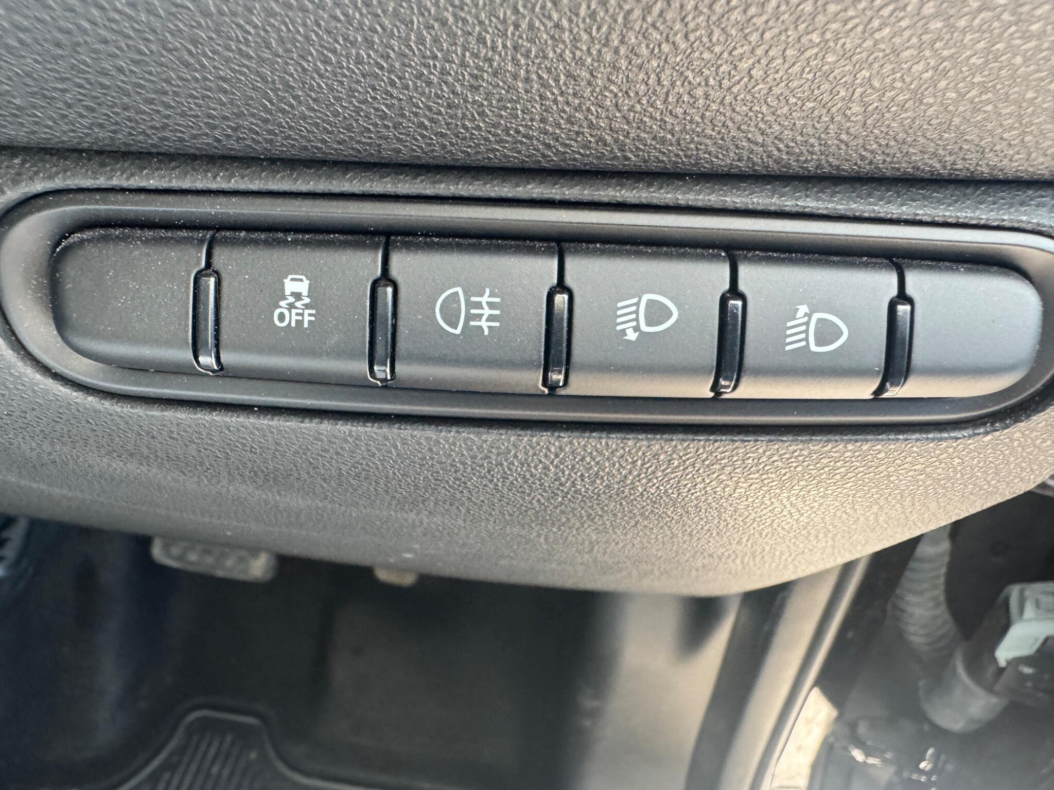 Fiat 500e view 25