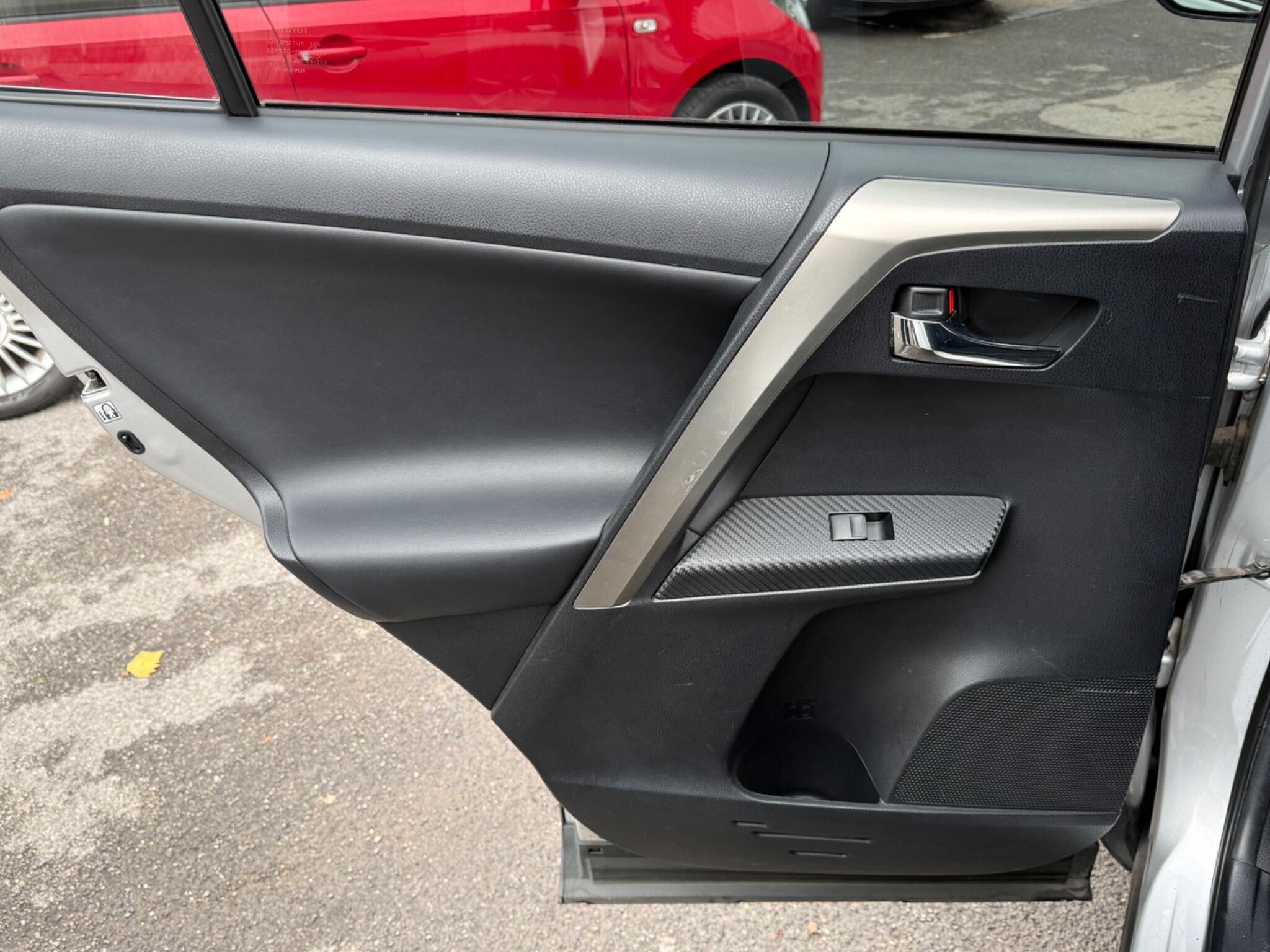 Toyota RAV4 - Image 60