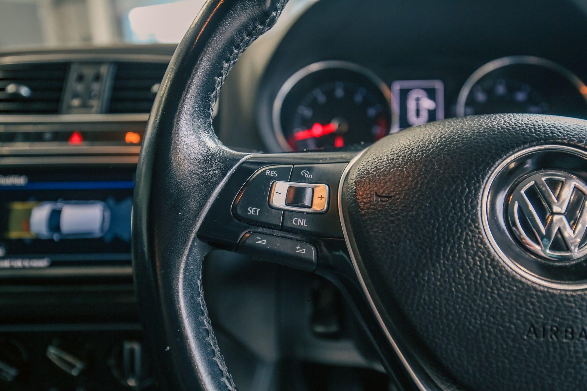 Volkswagen Polo view 12