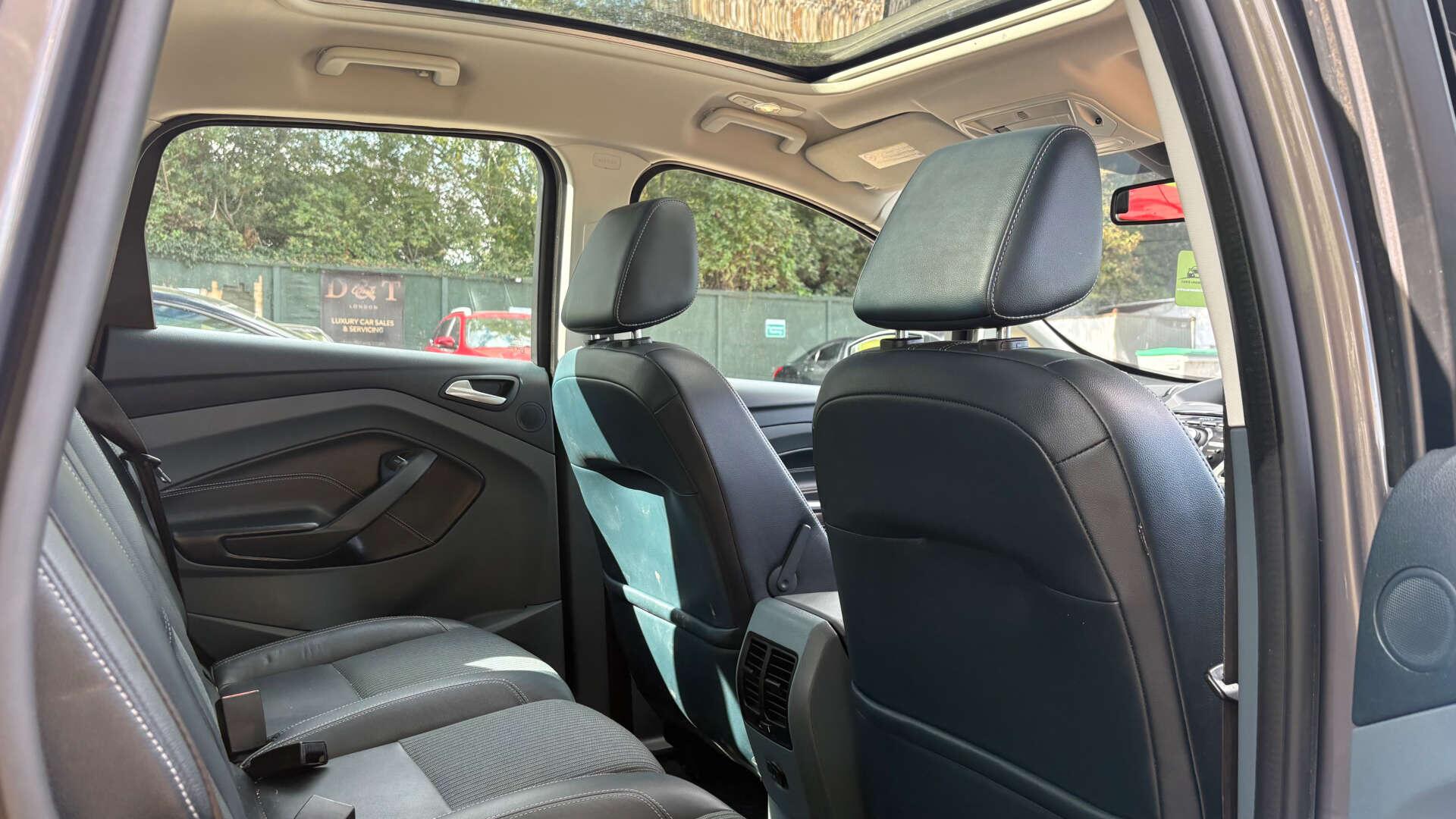 Ford C-Max view 9