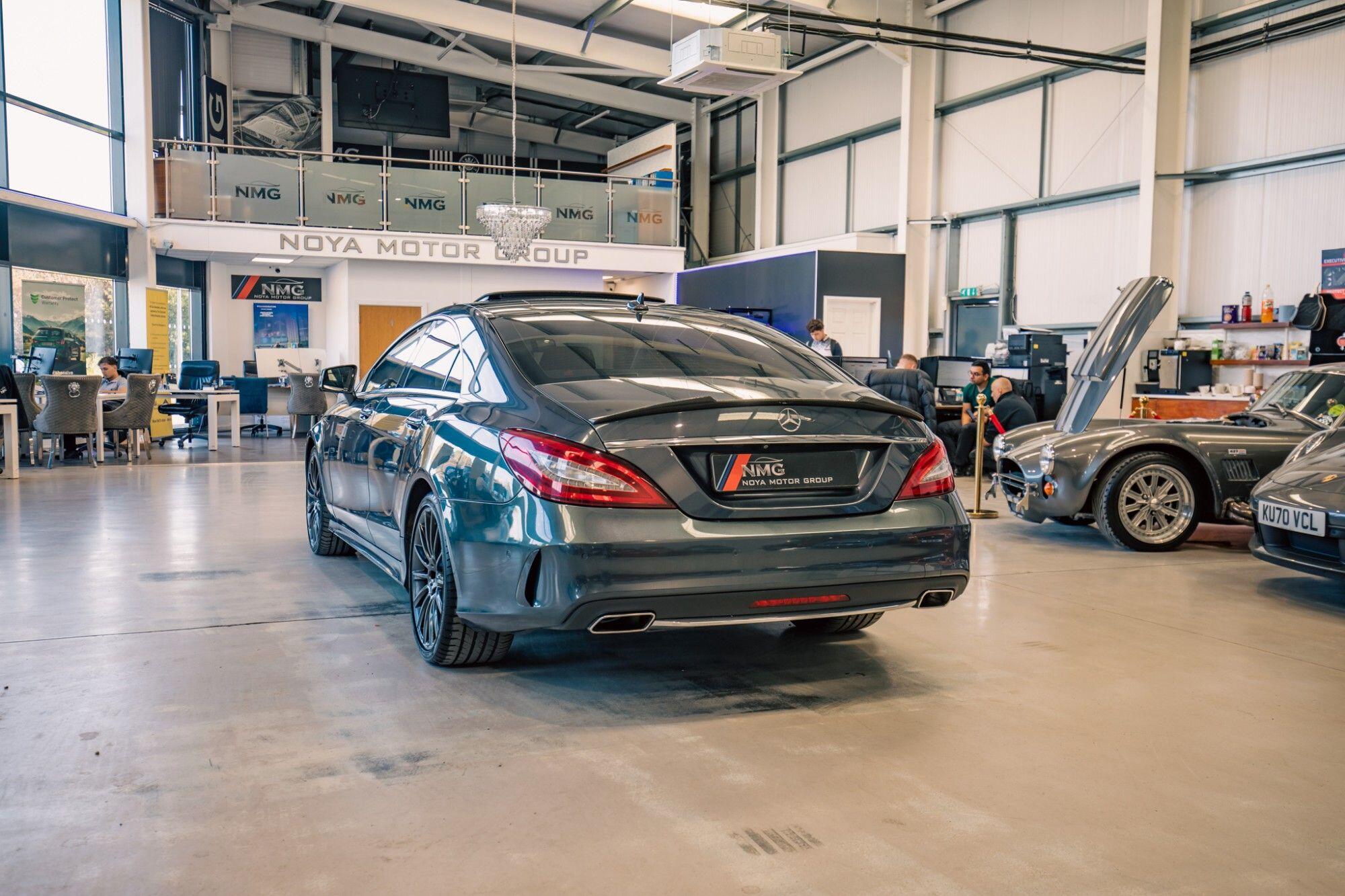 Mercedes-Benz CLS view 24