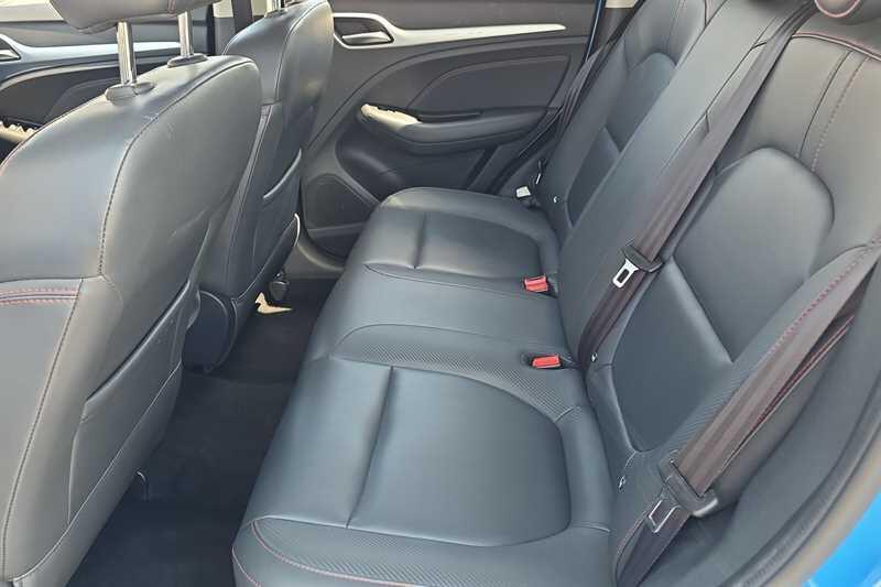 MG ZS view 25