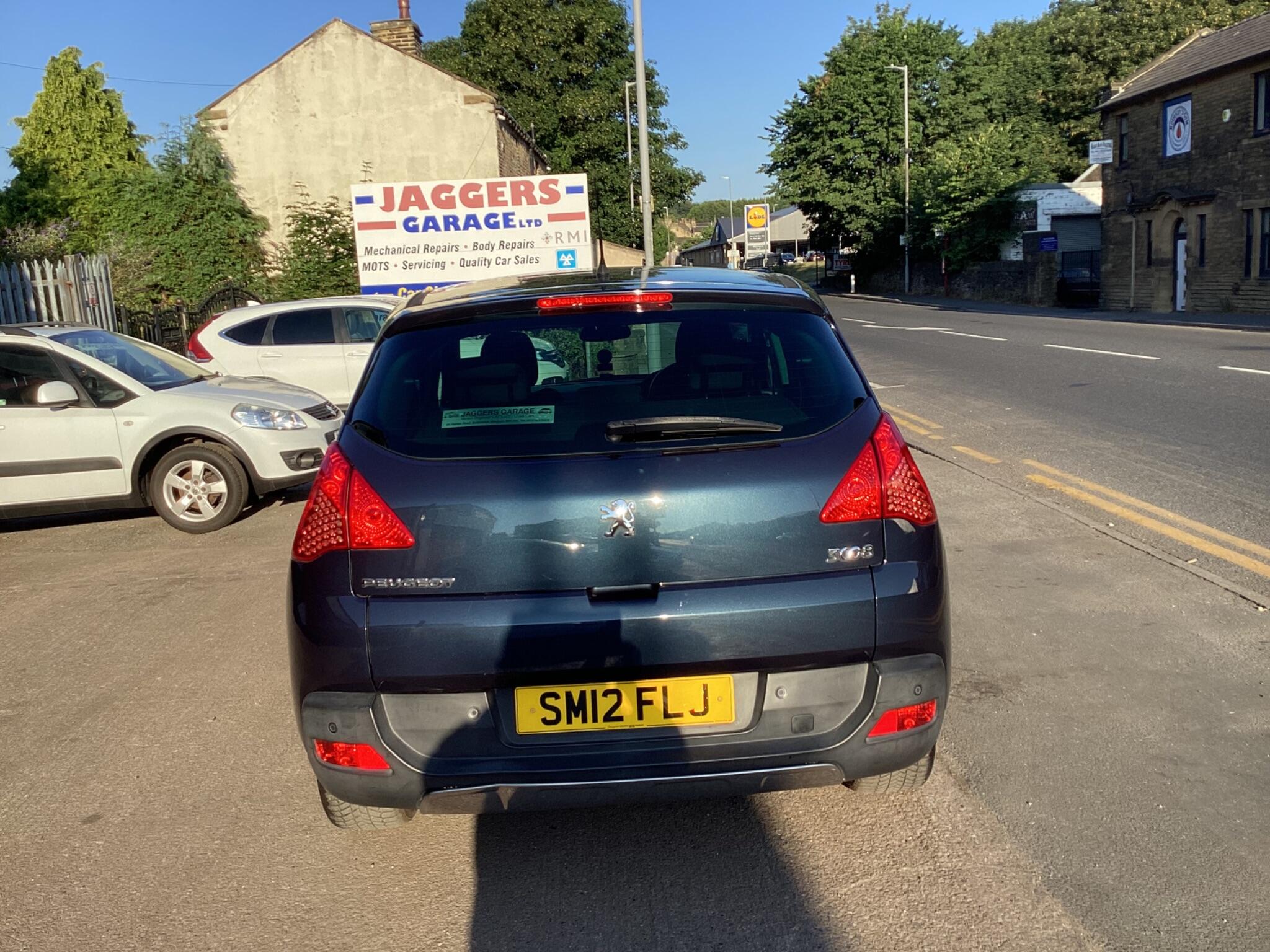 Peugeot 3008 view 11