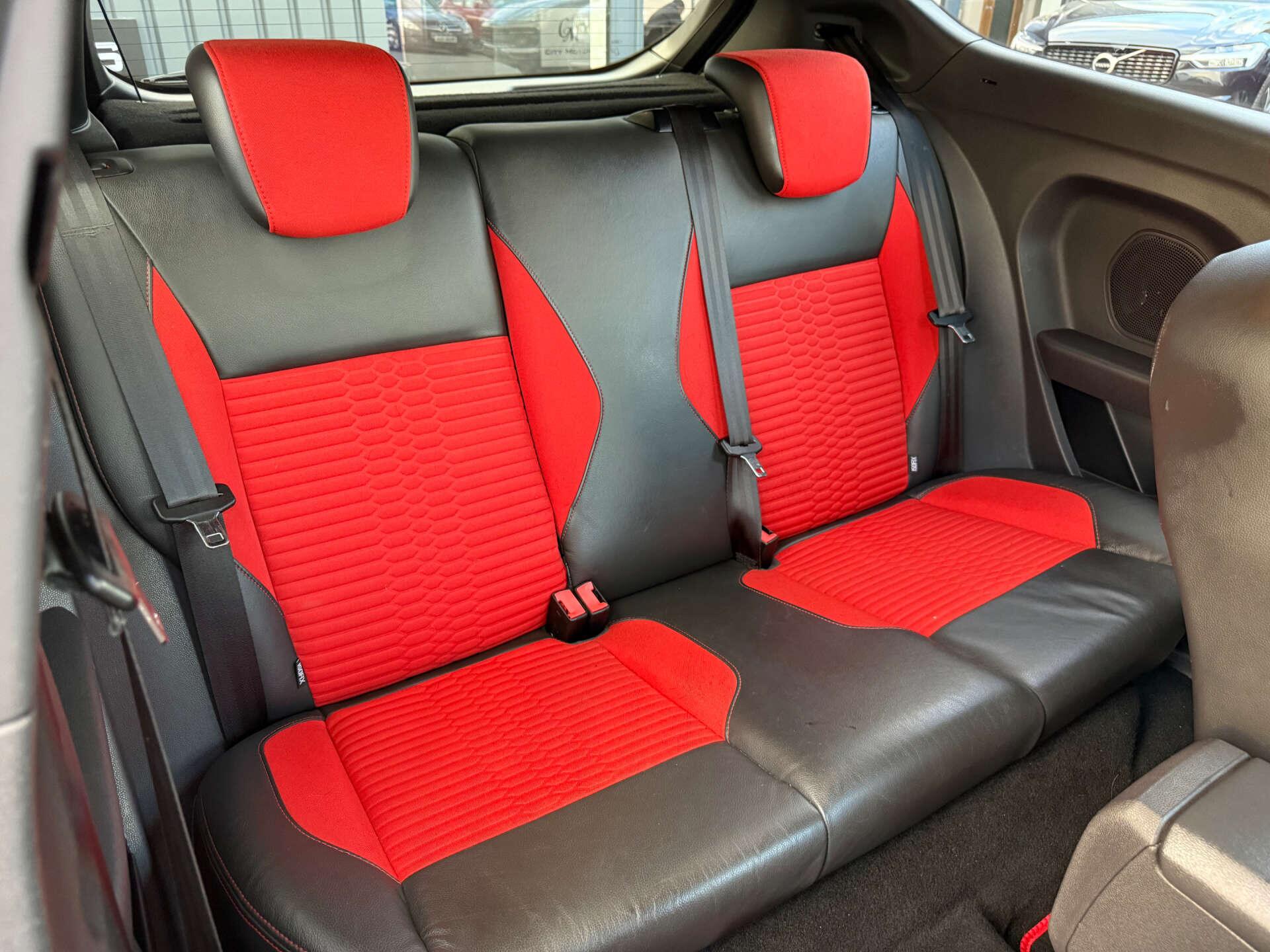 Ford Fiesta view 48