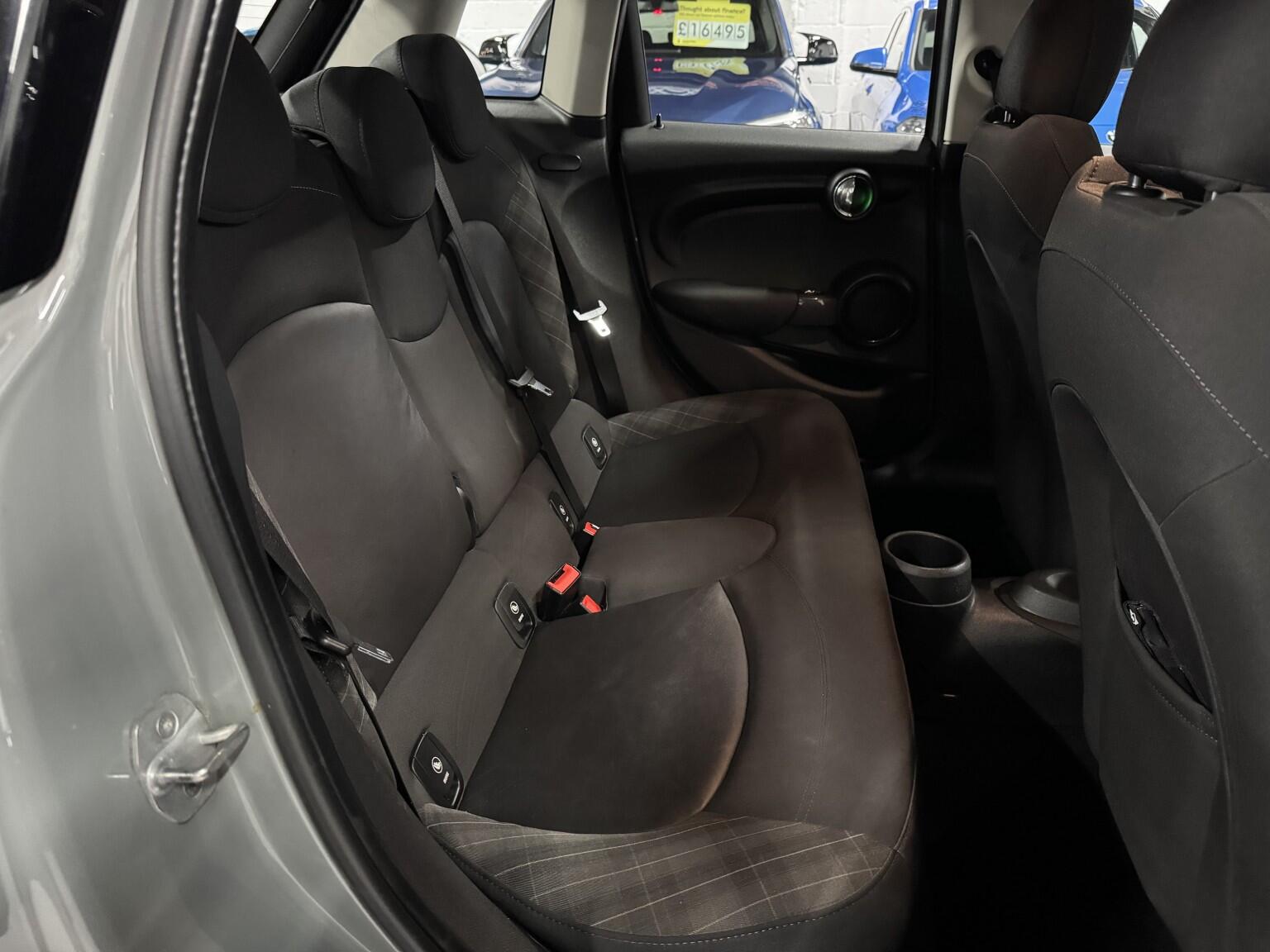 Mini Cooper view 13