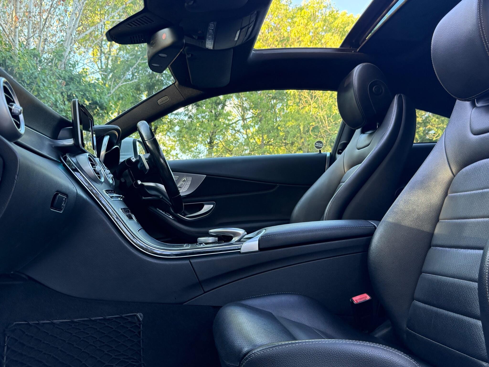 Mercedes-Benz C-Class view 17