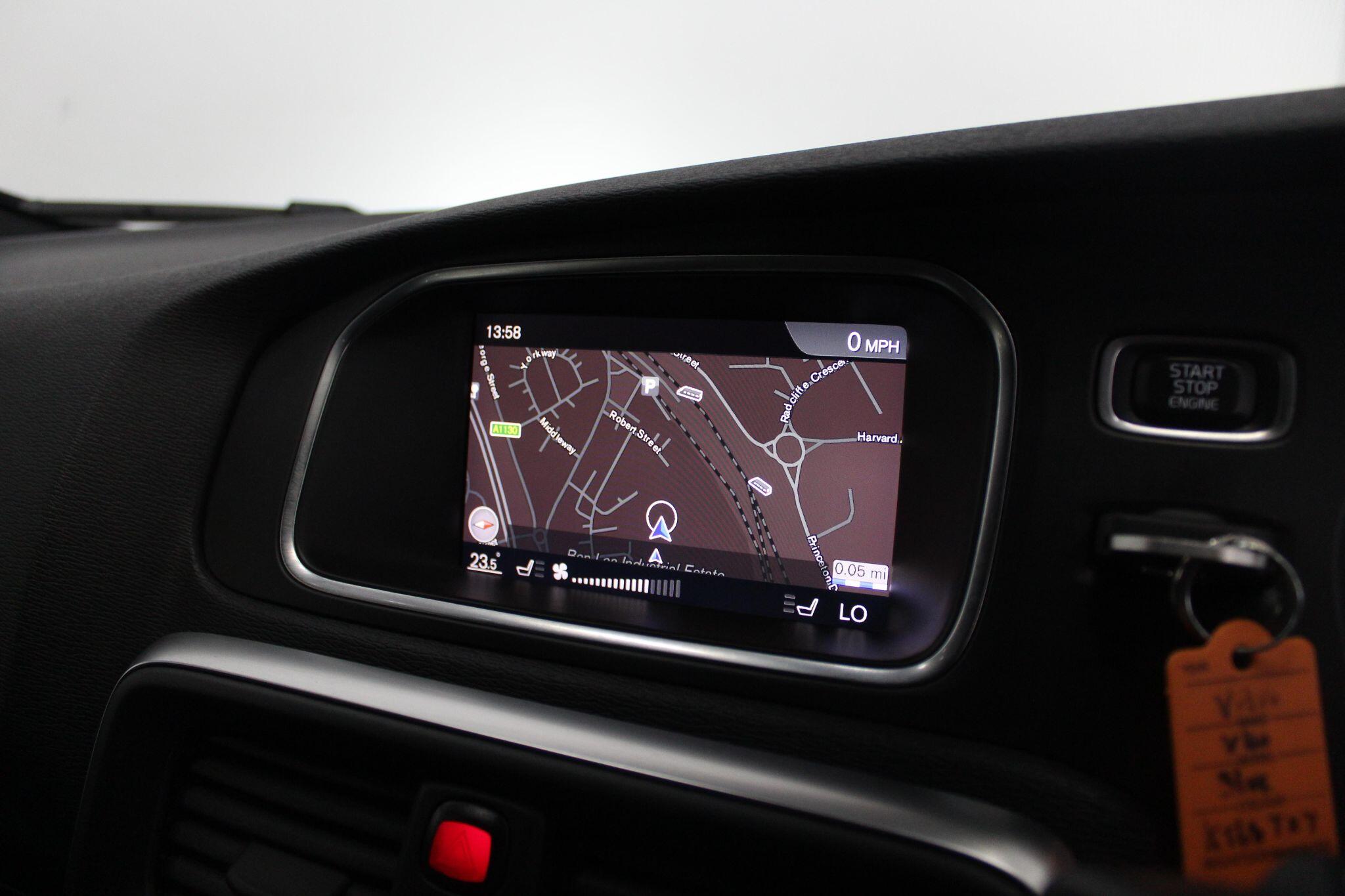 Volvo V40 view 37